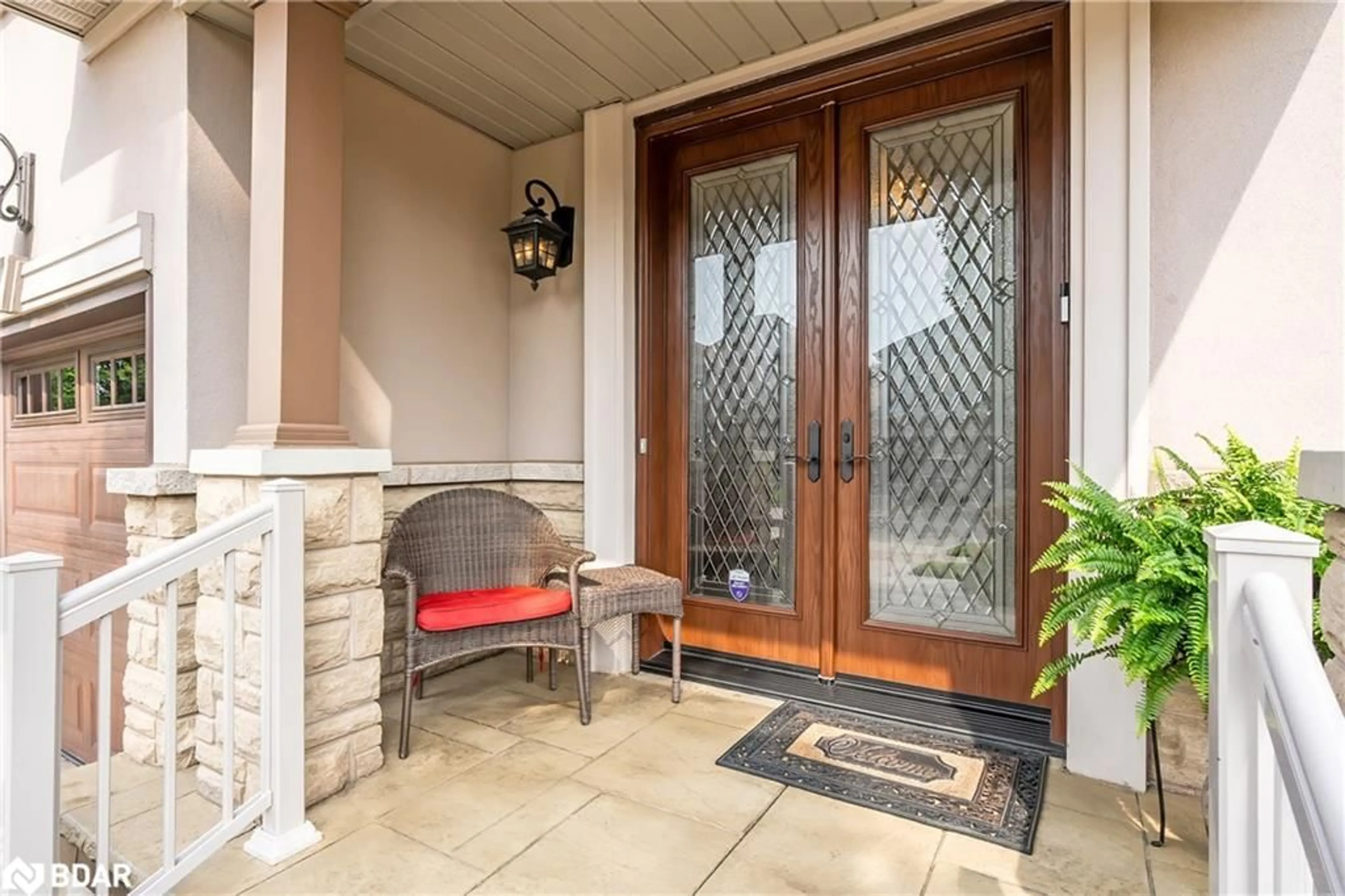 Indoor entryway for 2257 Adirondak Trail, Oakville Ontario L6M 4W4