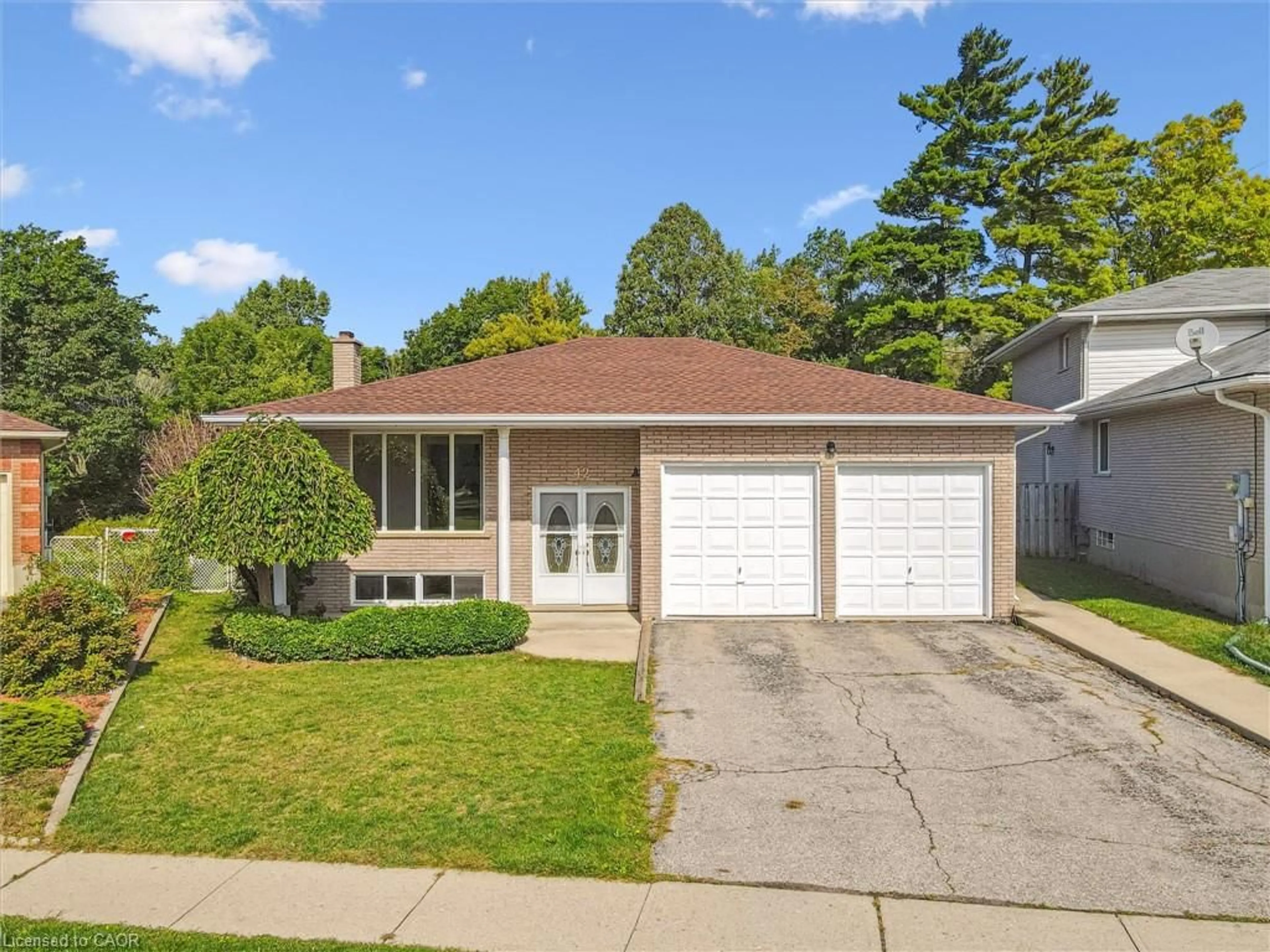 Unknown for 42 Azores Cres, Cambridge Ontario N1R 7Z4
