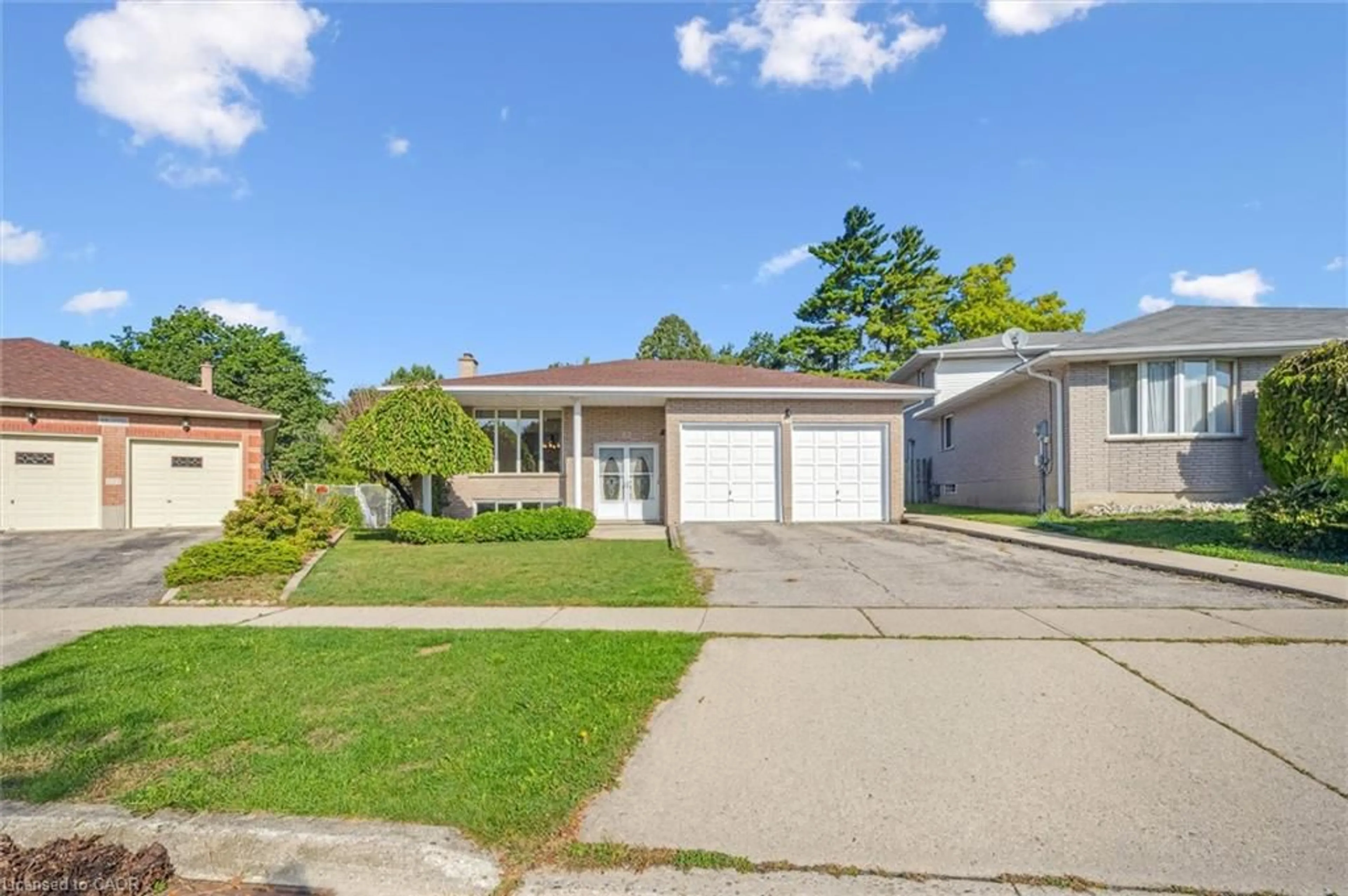 Unknown for 42 Azores Cres, Cambridge Ontario N1R 7Z4