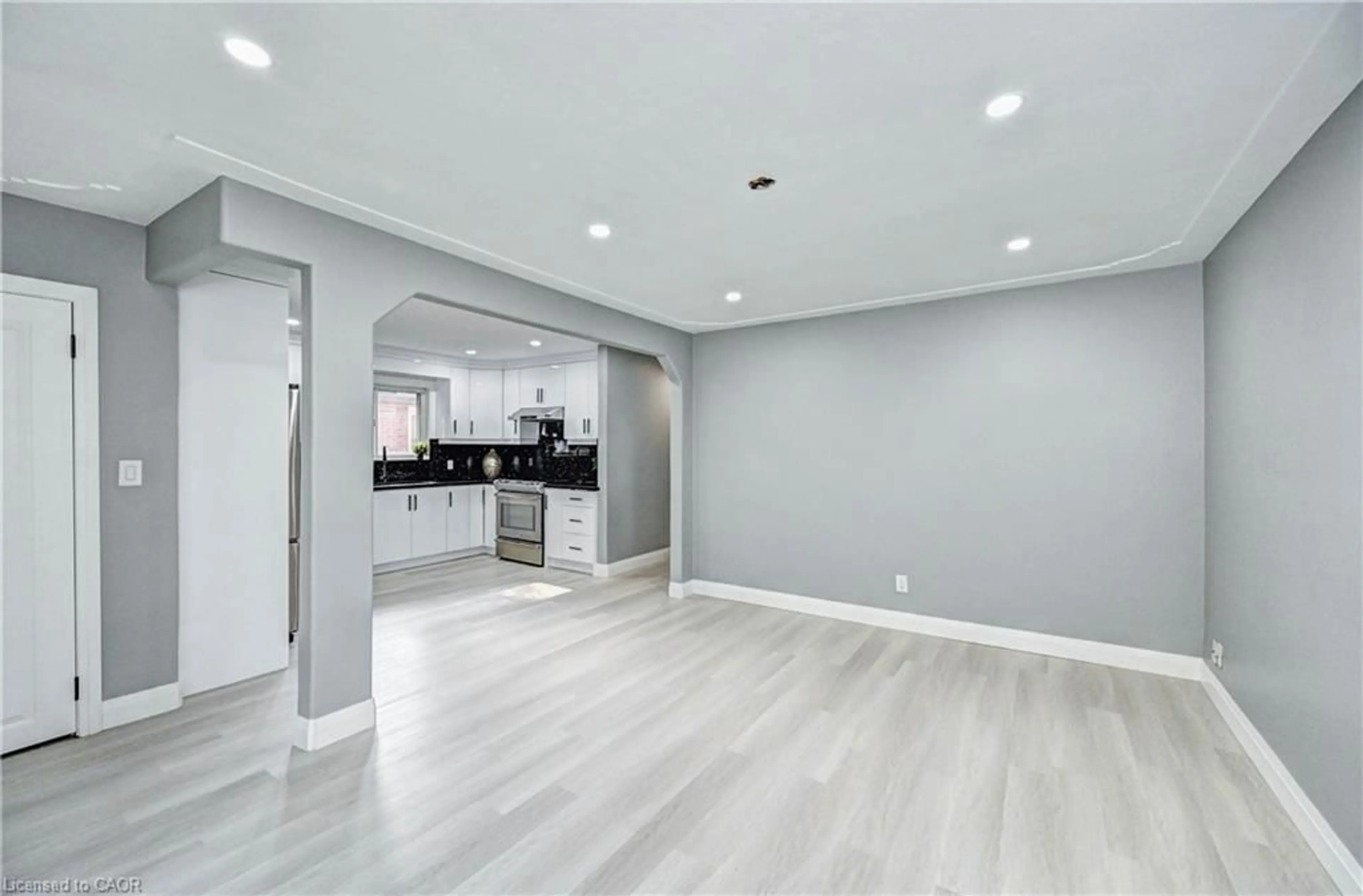 Unknown for 38 Broadview Ave, Cambridge Ontario N1R 3V7