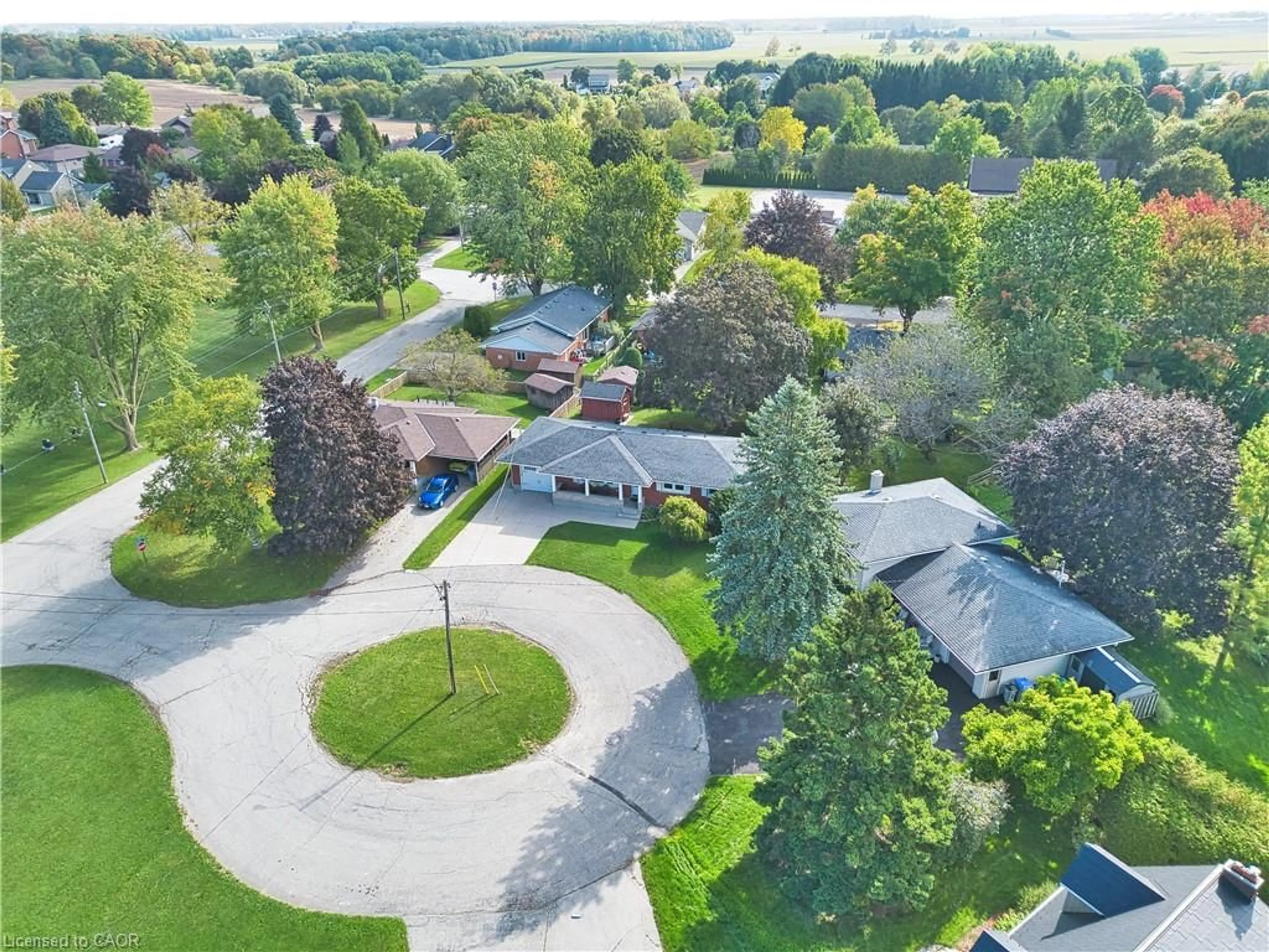 A pic from outside/outdoor area/front of a property/back of a property/a pic from drone, street for 5 Tatham Pl, Listowel Ontario N4W 3C2
