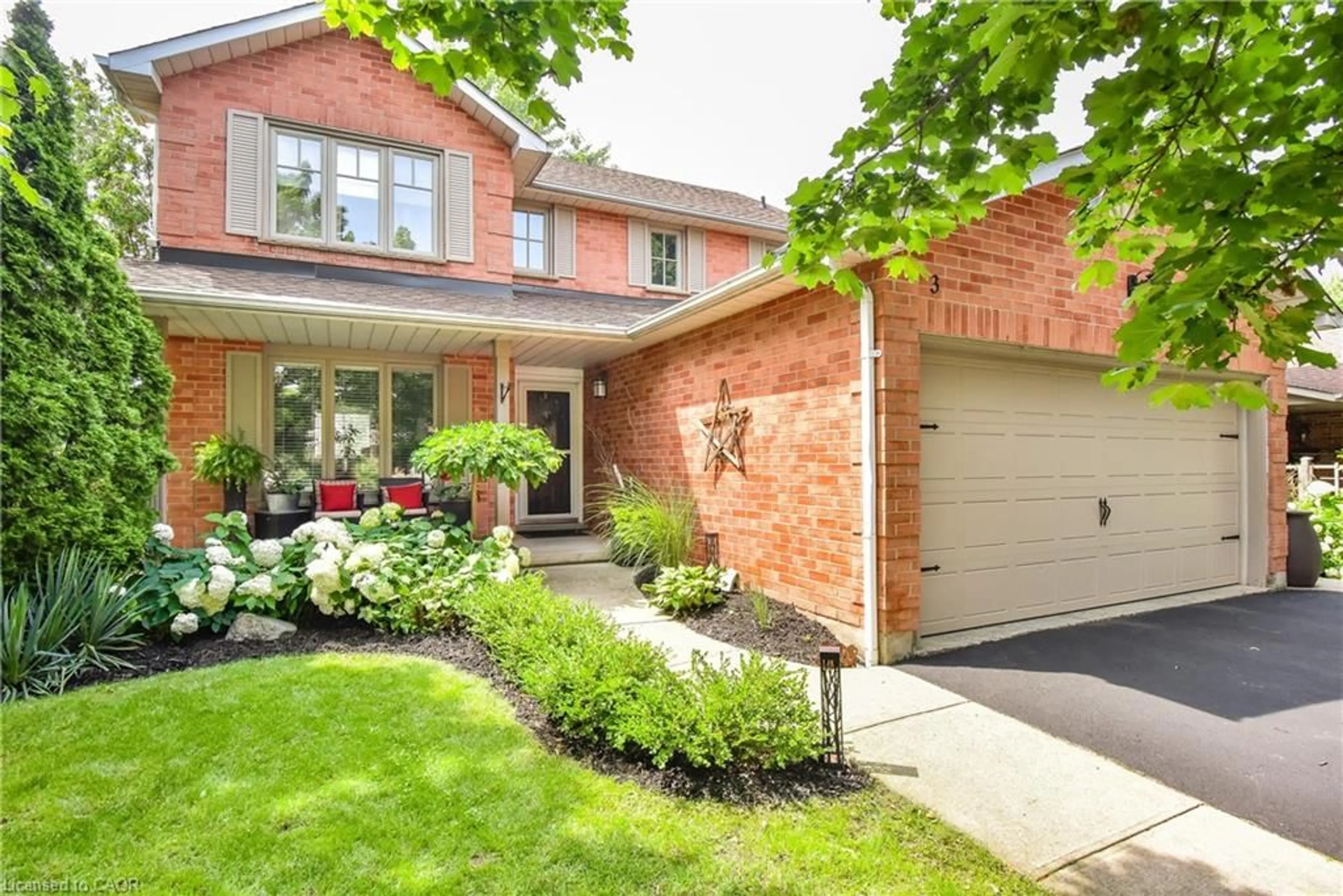 Home with brick exterior material, street for 3 Stock Crt, Cambridge Ontario N3C 3R4