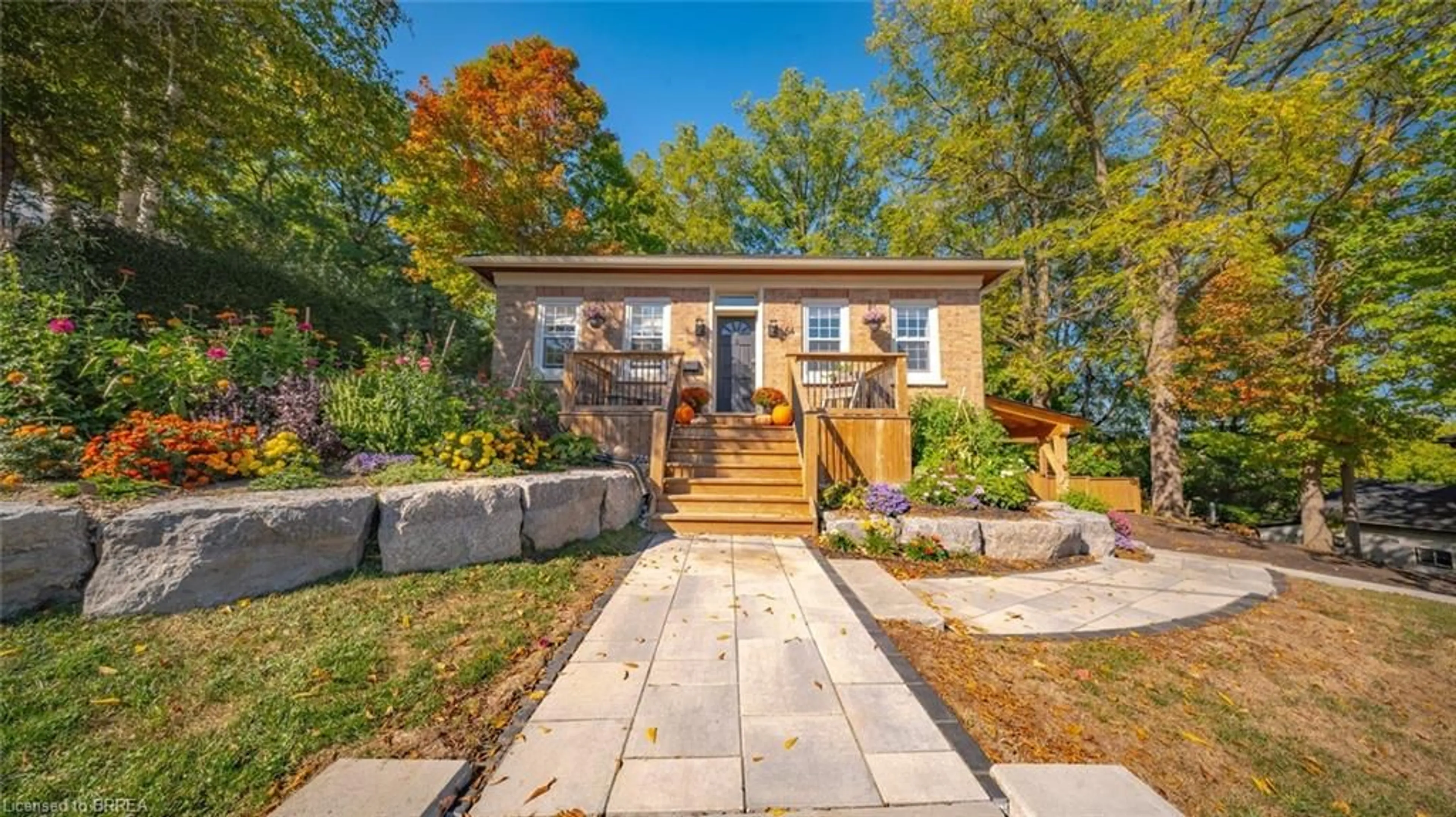 Home with brick exterior material, street for 64 Main St, Paris Ontario N3L 1E6