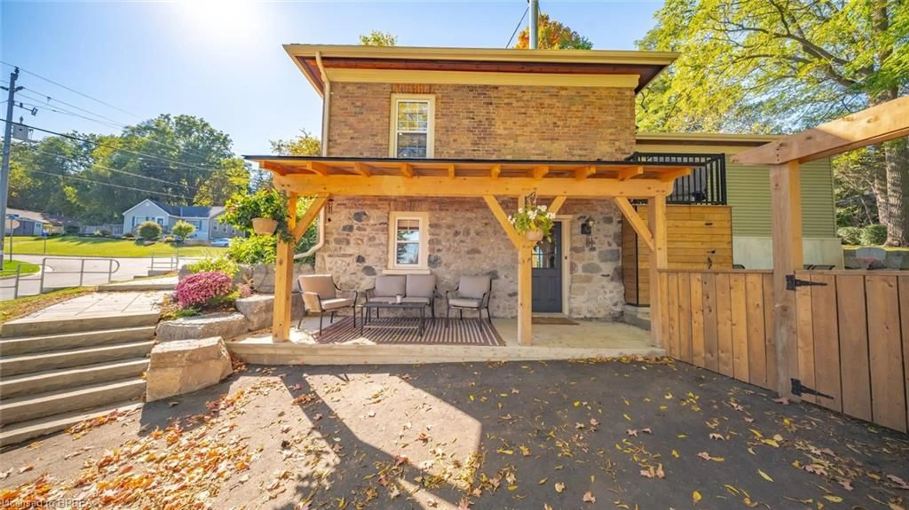 Patio, building for 64 Main St, Paris Ontario N3L 1E6
