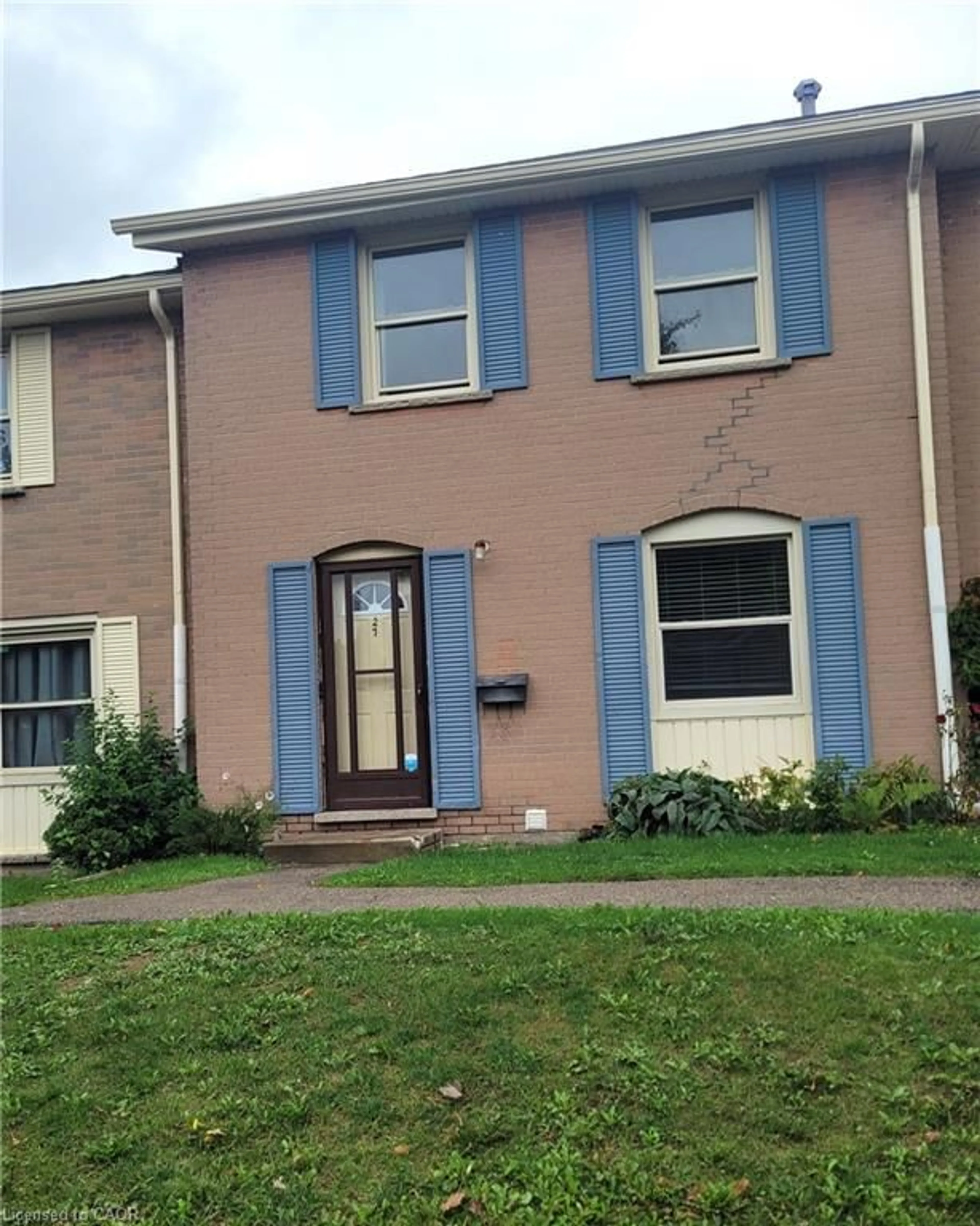 Home with brick exterior material, street for 27 Queenston Dr, Kitchener Ontario N2B 2T8