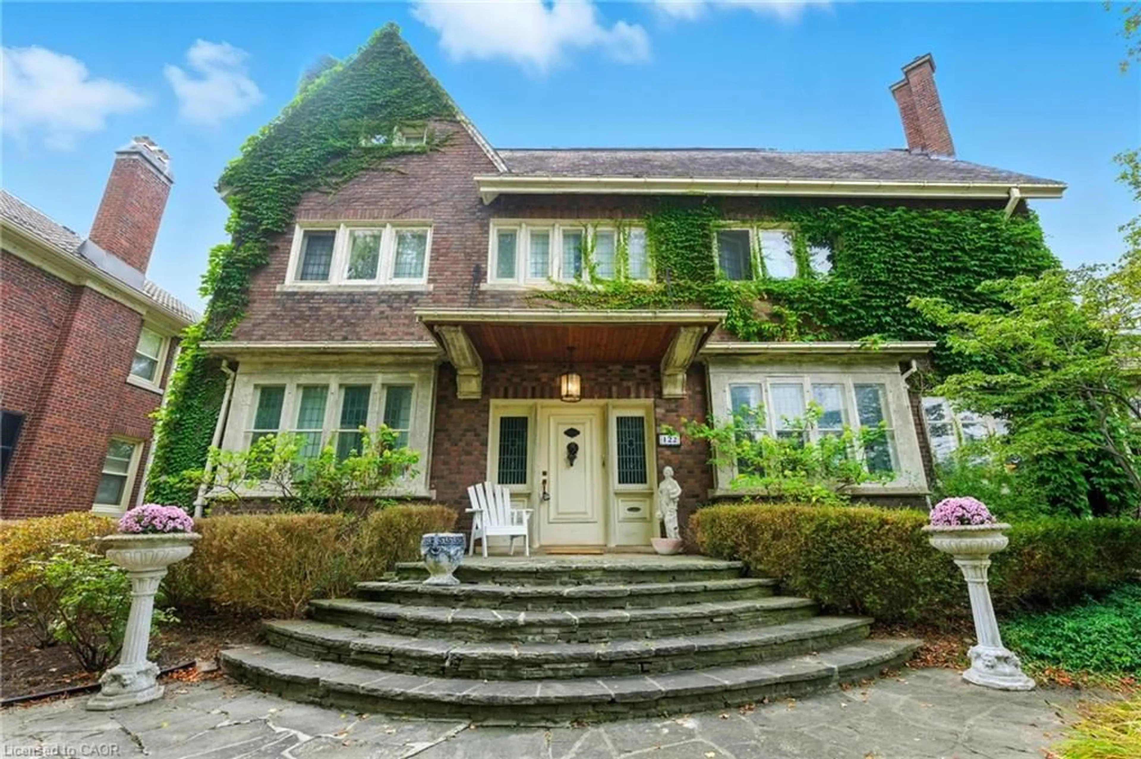 Unknown for 122 Dufferin Ave, Brantford Ontario N3T 4R1