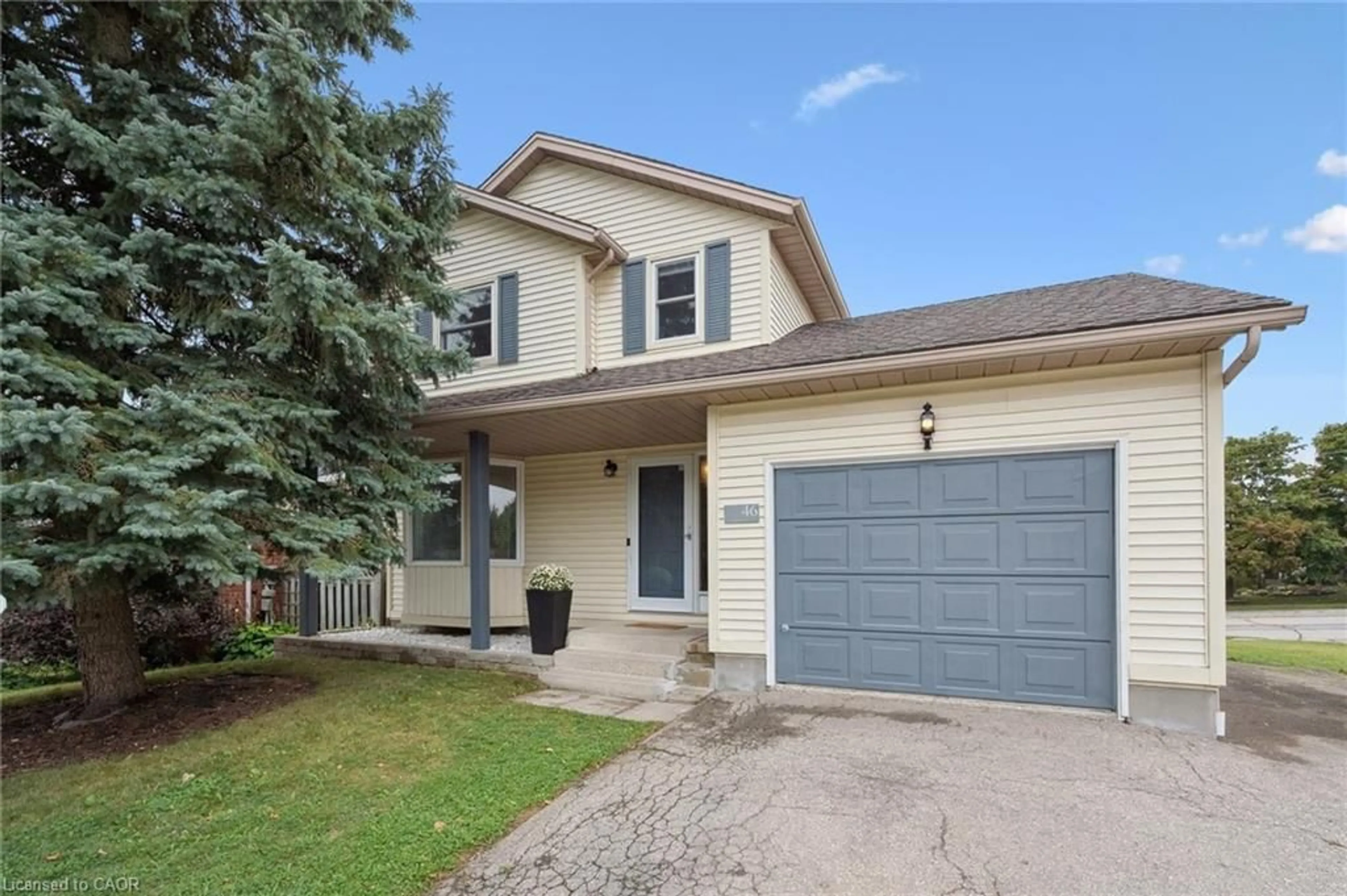 Home with vinyl exterior material, street for 46 Dunhill Cres, Guelph Ontario N1H 7Z9