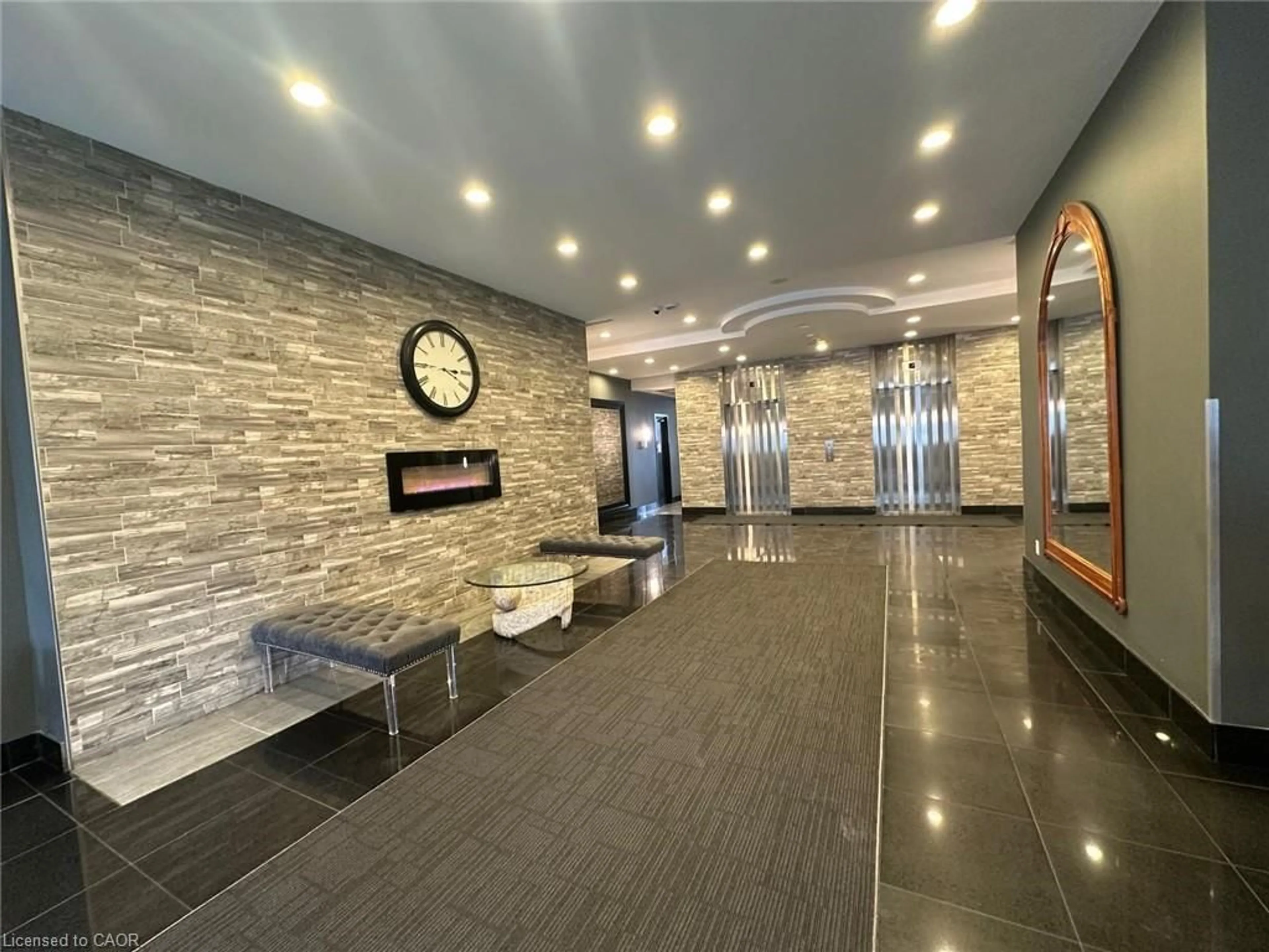 Lobby for 135 James St #409, Hamilton Ontario L8P 2Z6