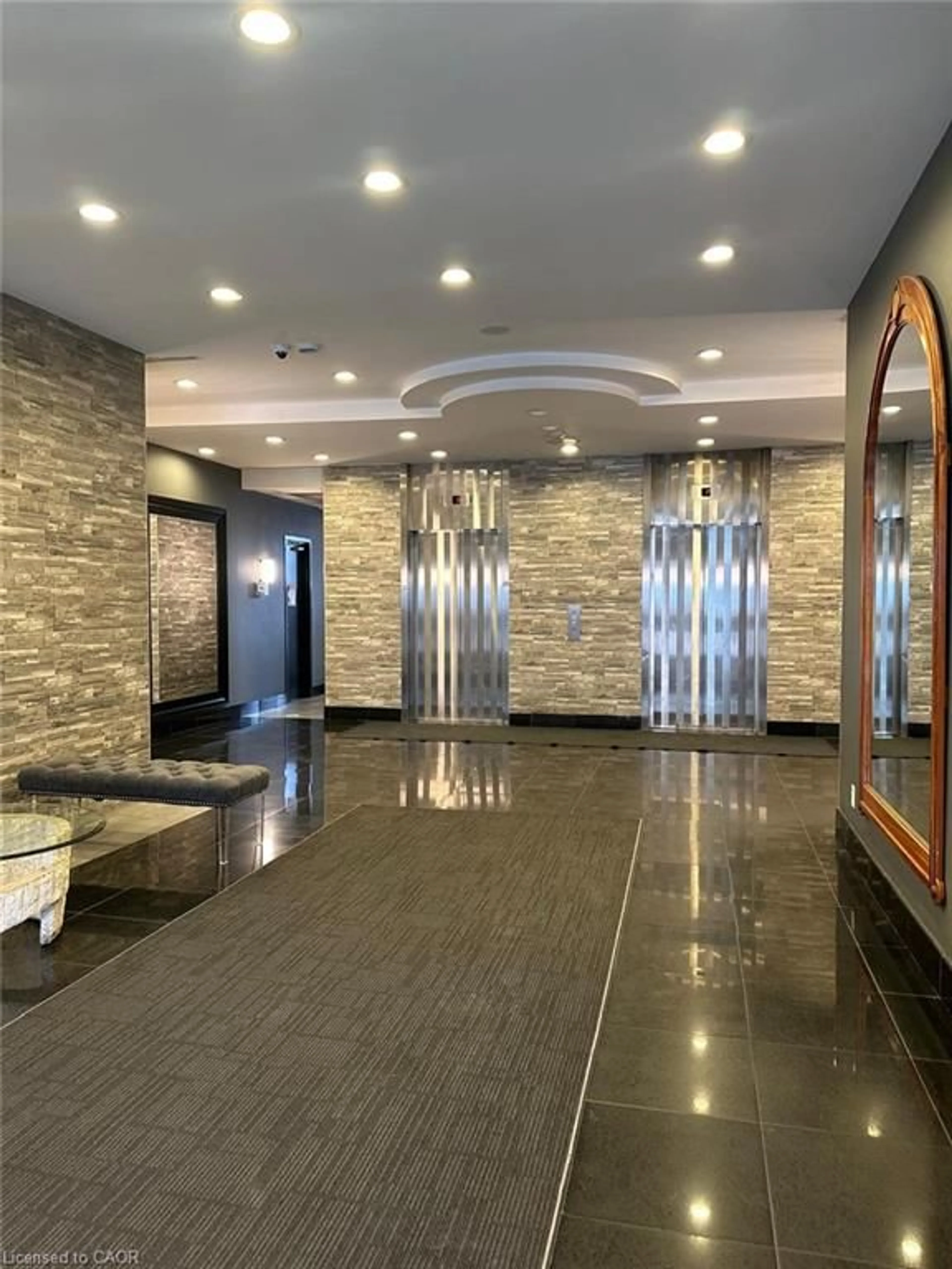 Lobby for 135 James St #409, Hamilton Ontario L8P 2Z6