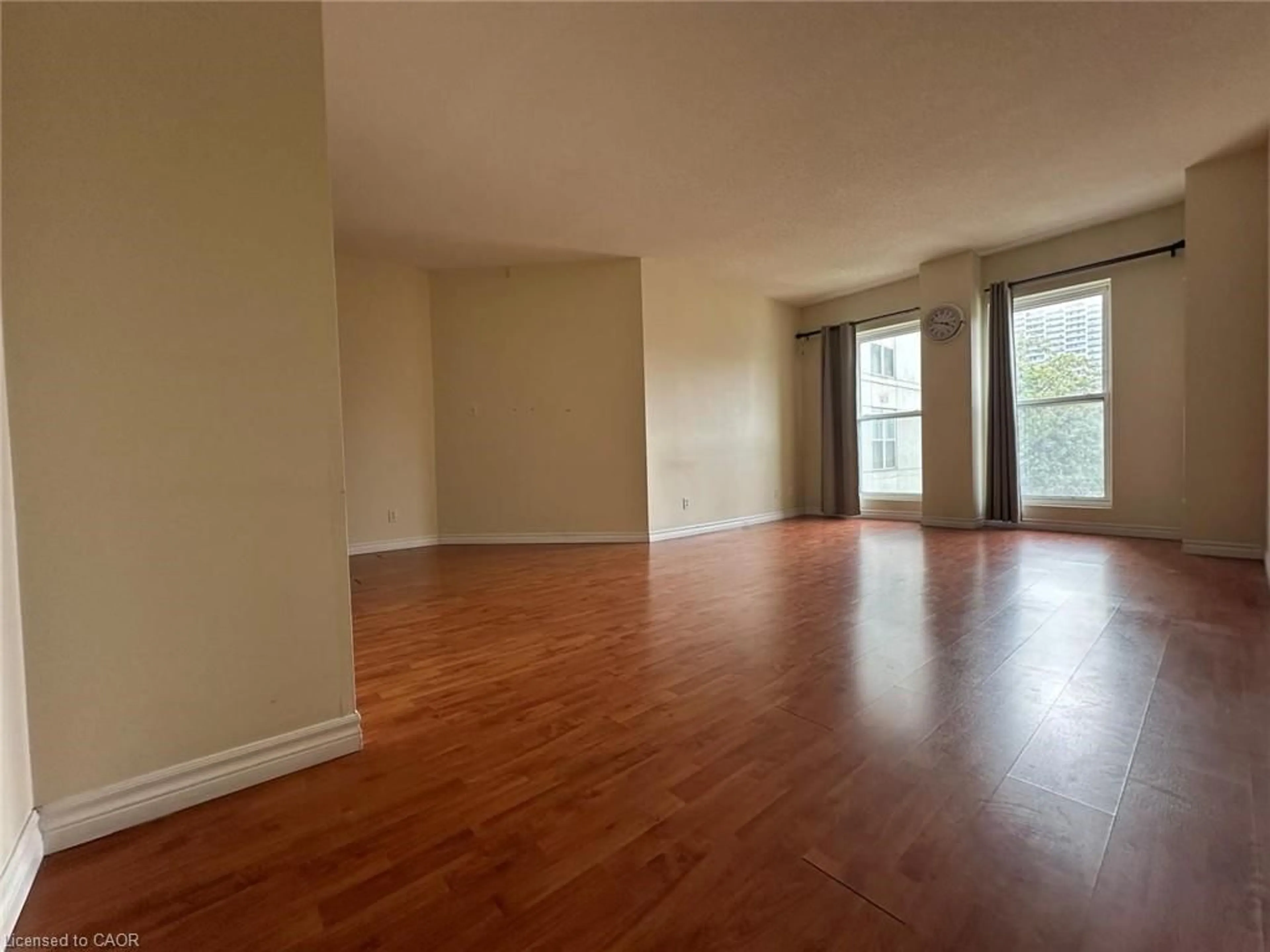 A pic of a room for 135 James St #409, Hamilton Ontario L8P 2Z6