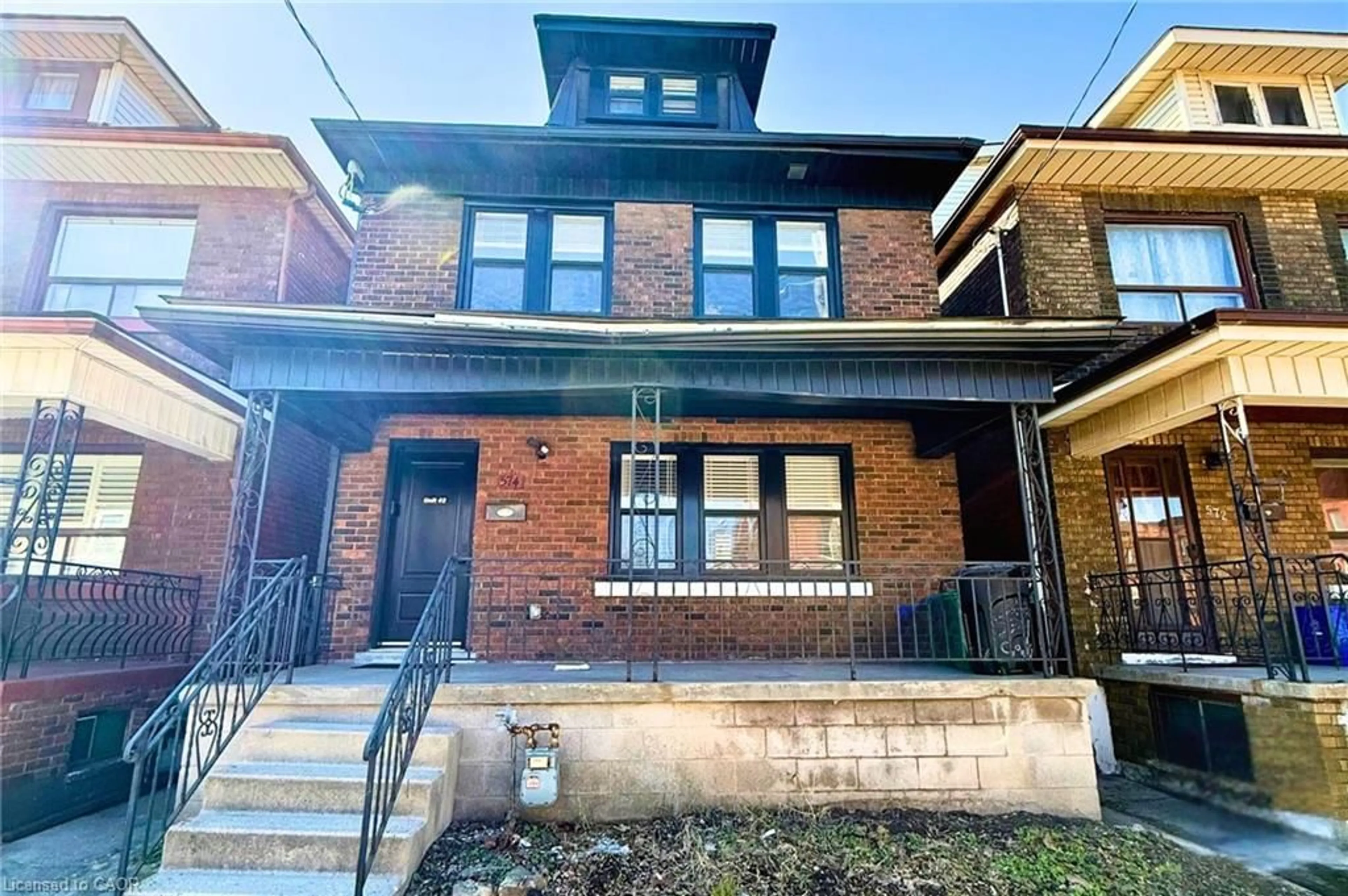 Home with brick exterior material, street for 574 Cannon St, Hamilton Ontario L8L 2G4