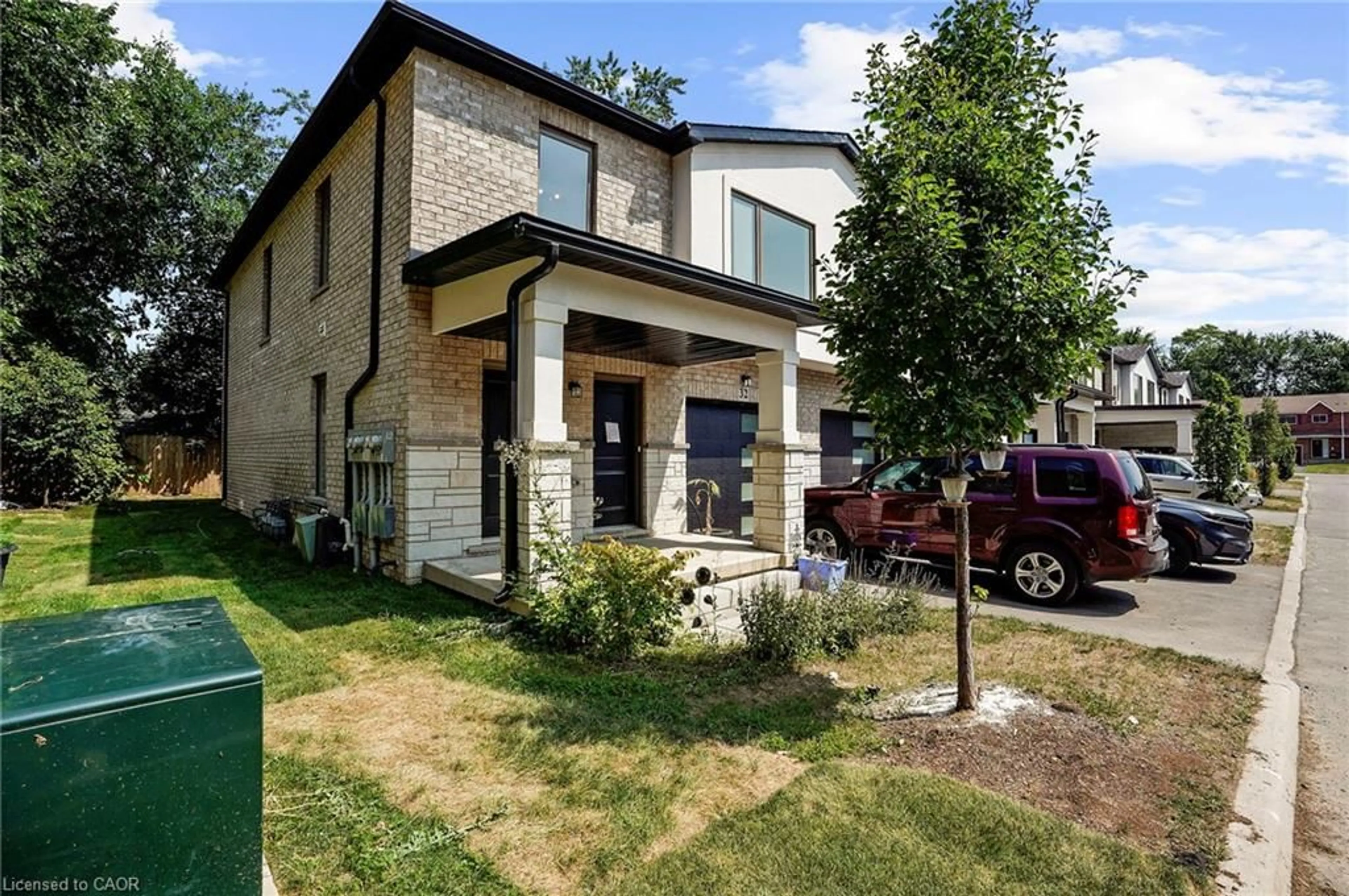 Home with brick exterior material, street for 32 Alayche Trail, Welland Ontario L3C 0J7