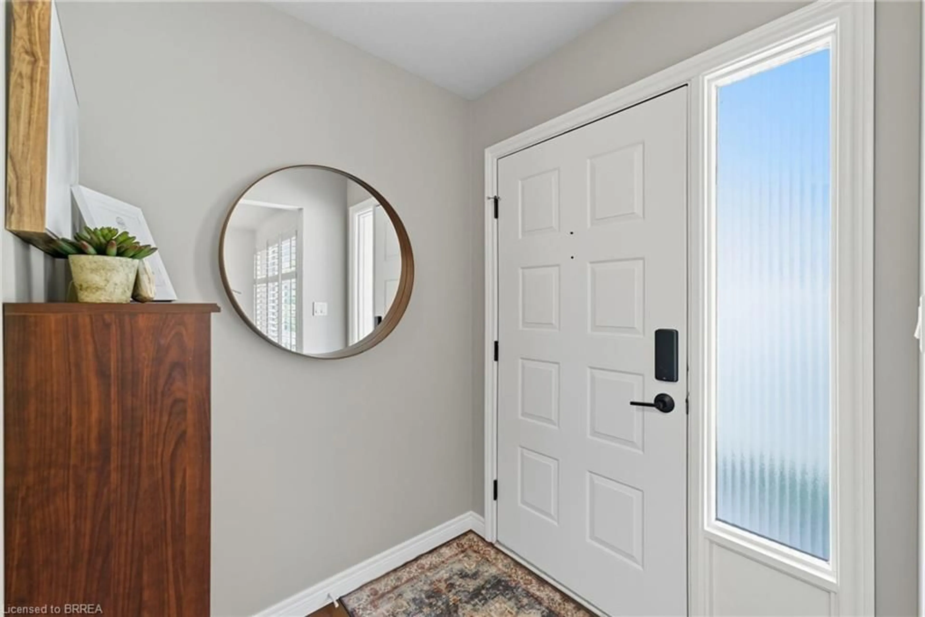 Indoor entryway for 37 Wildflower Lane, Brantford Ontario N3R 6B3