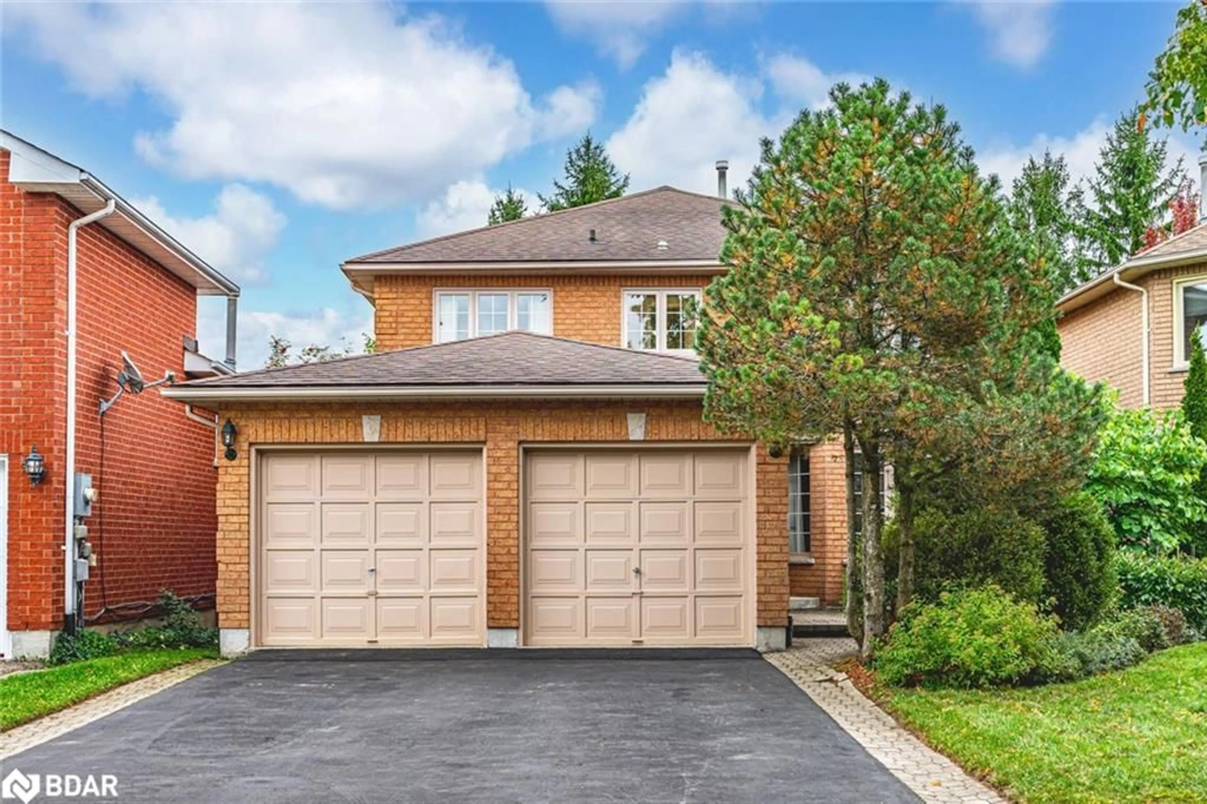 Home with brick exterior material, street for 47 Finlay Rd, Barrie Ontario L4N 7T7