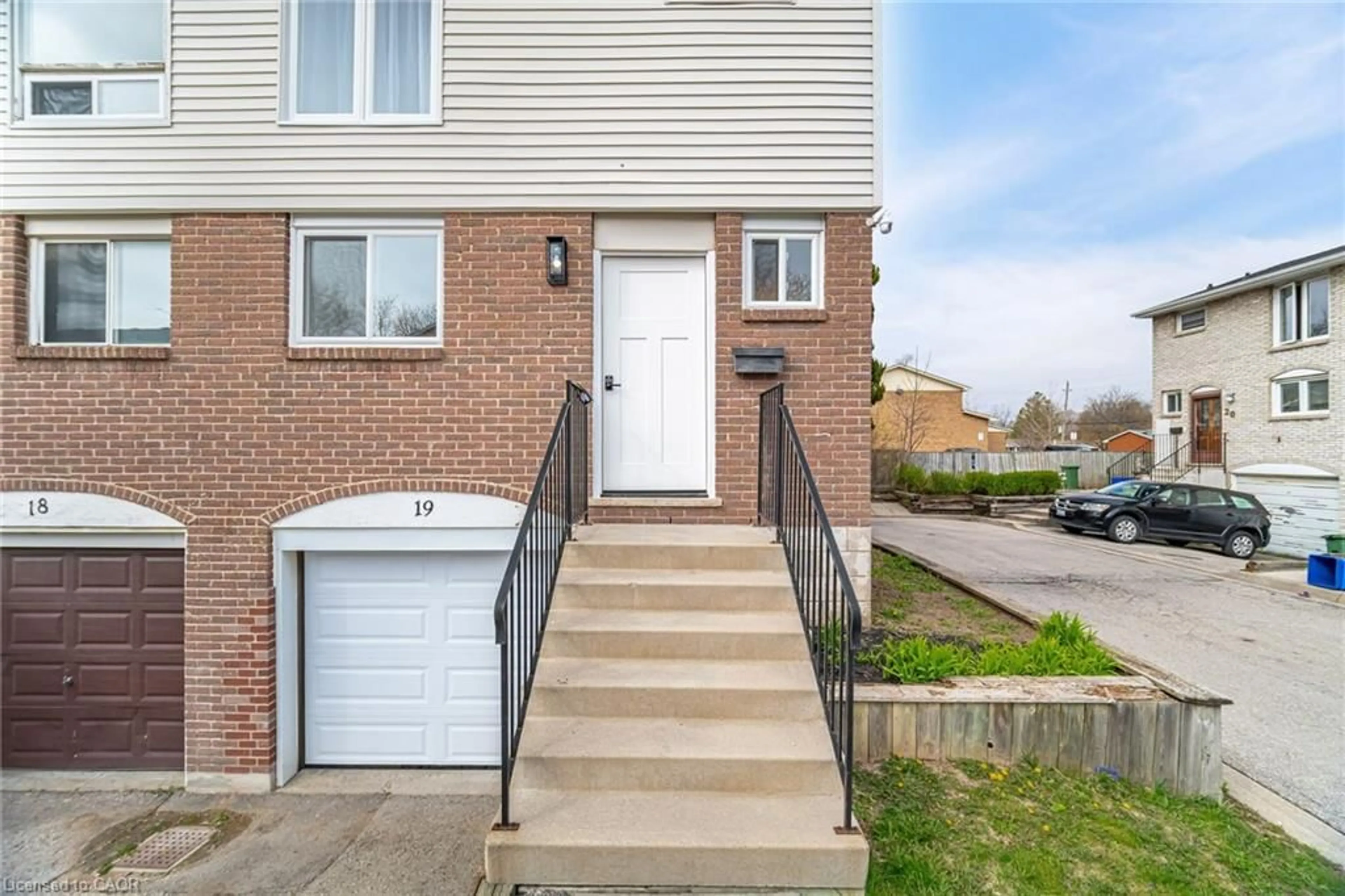 Unknown for 120 Quigley Rd #19, Hamilton Ontario L8K 6L4