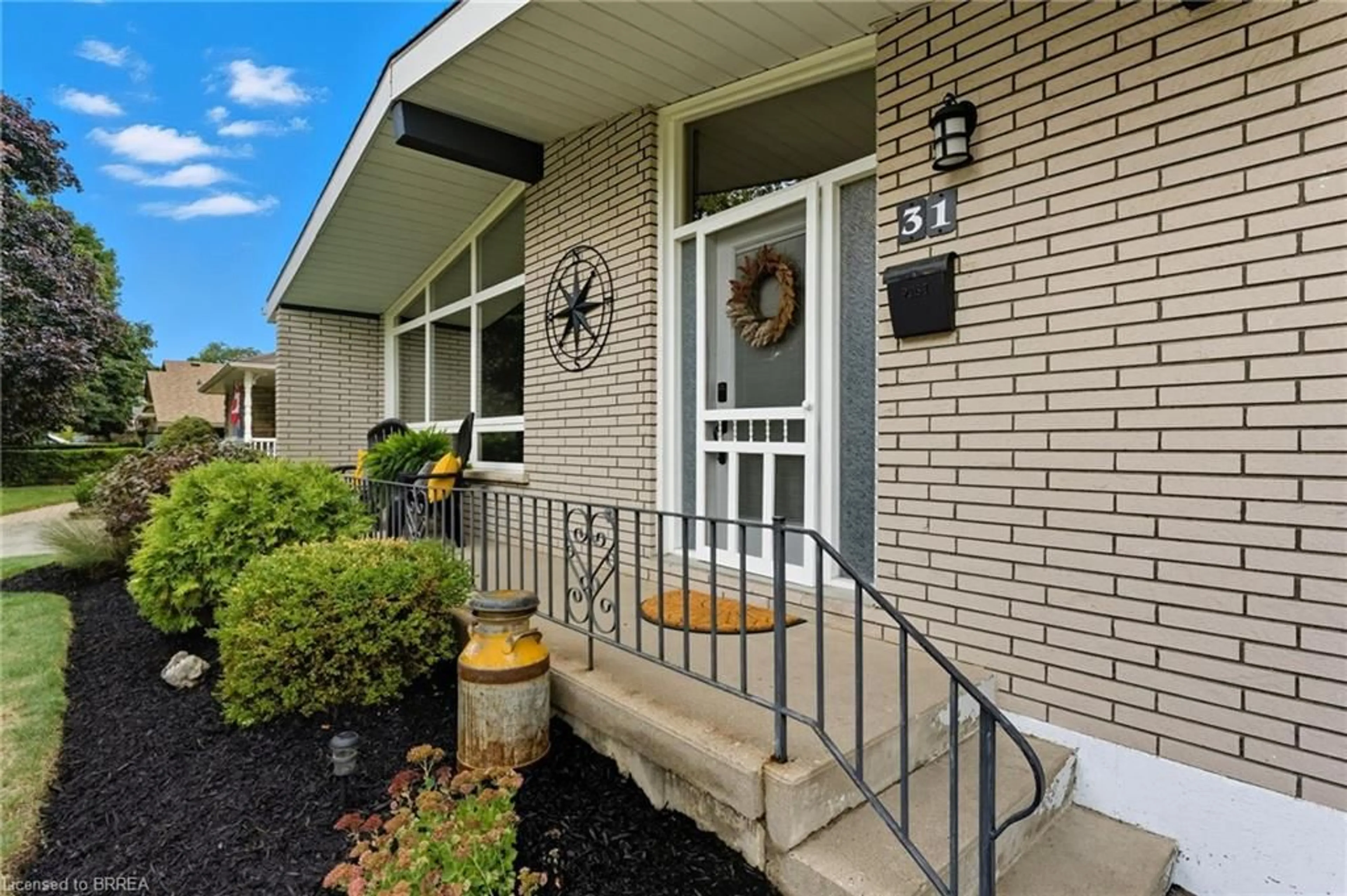 Unknown for 31 Buckingham St, Brantford Ontario N3R 3A9
