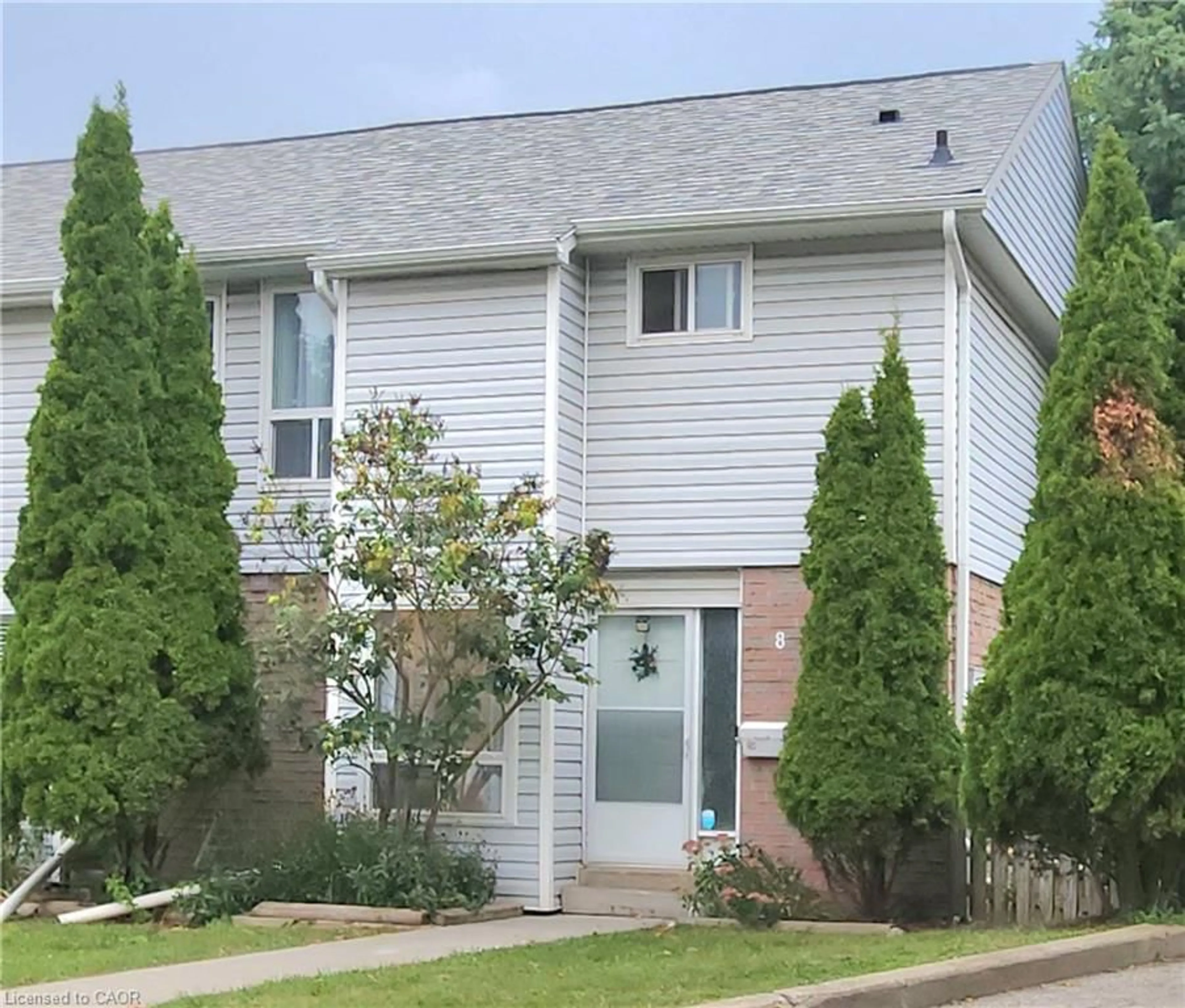 Home with vinyl exterior material, street for 32 Mowat Blvd #8, Kitchener Ontario N2E 1X4