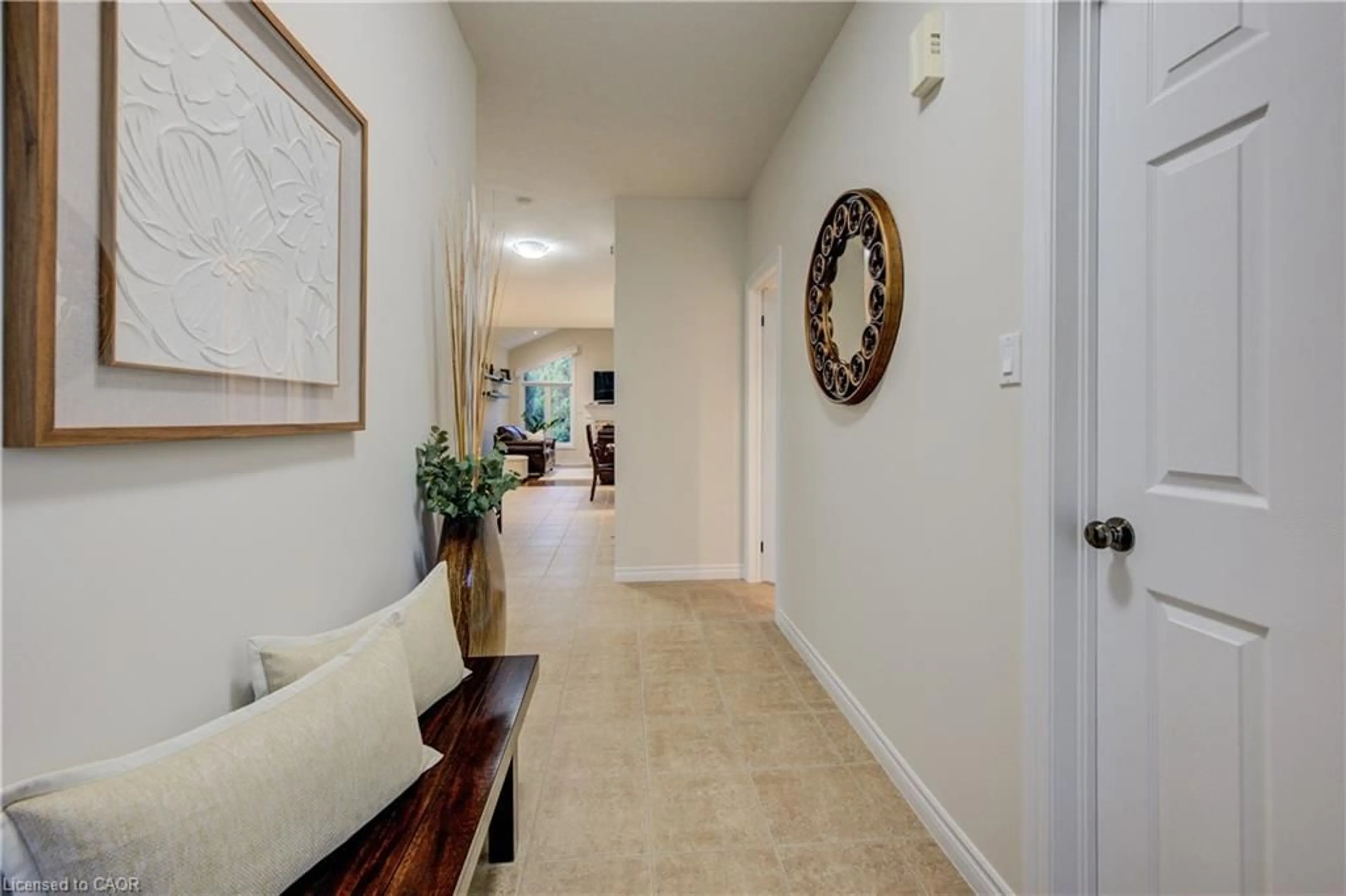 Indoor entryway for 56 Marriott Pl, Paris Ontario N3L 0A3