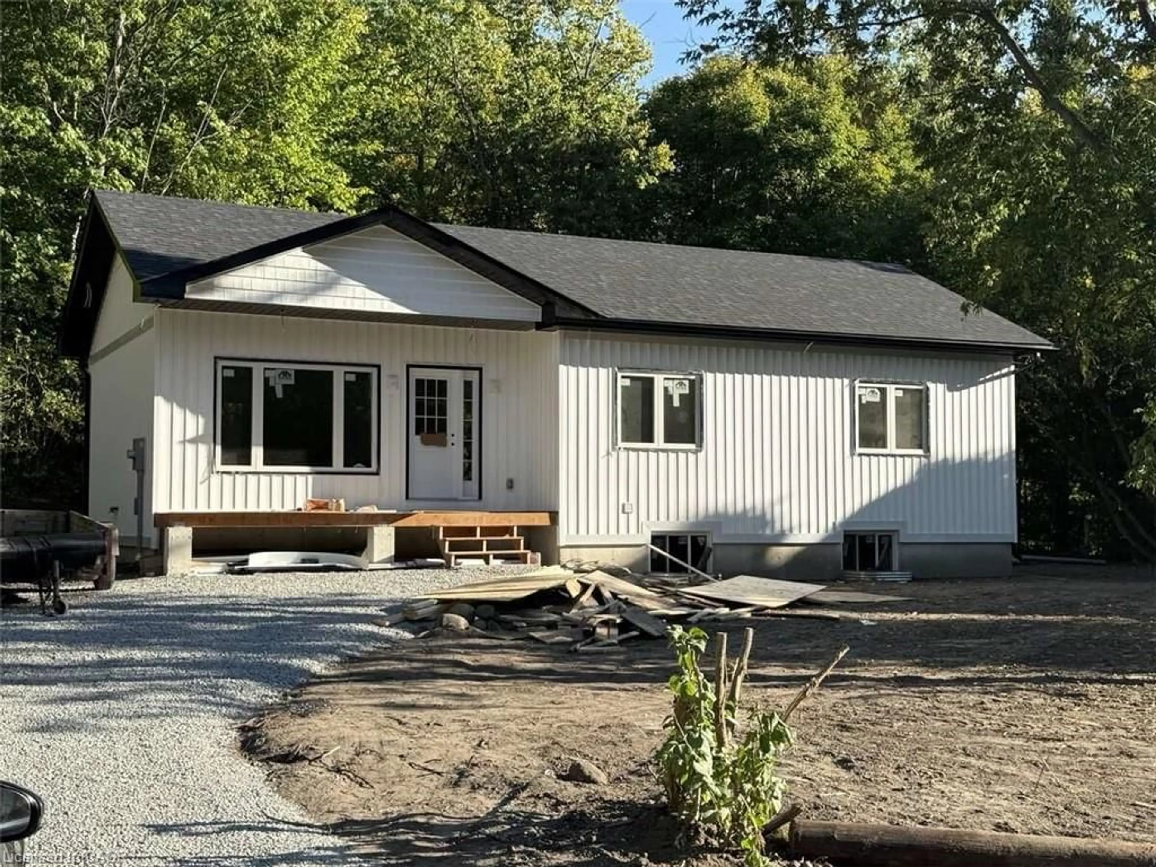 Home with vinyl exterior material, unknown for 187 Albin Rd, Waubaushene Ontario L0K 2C0