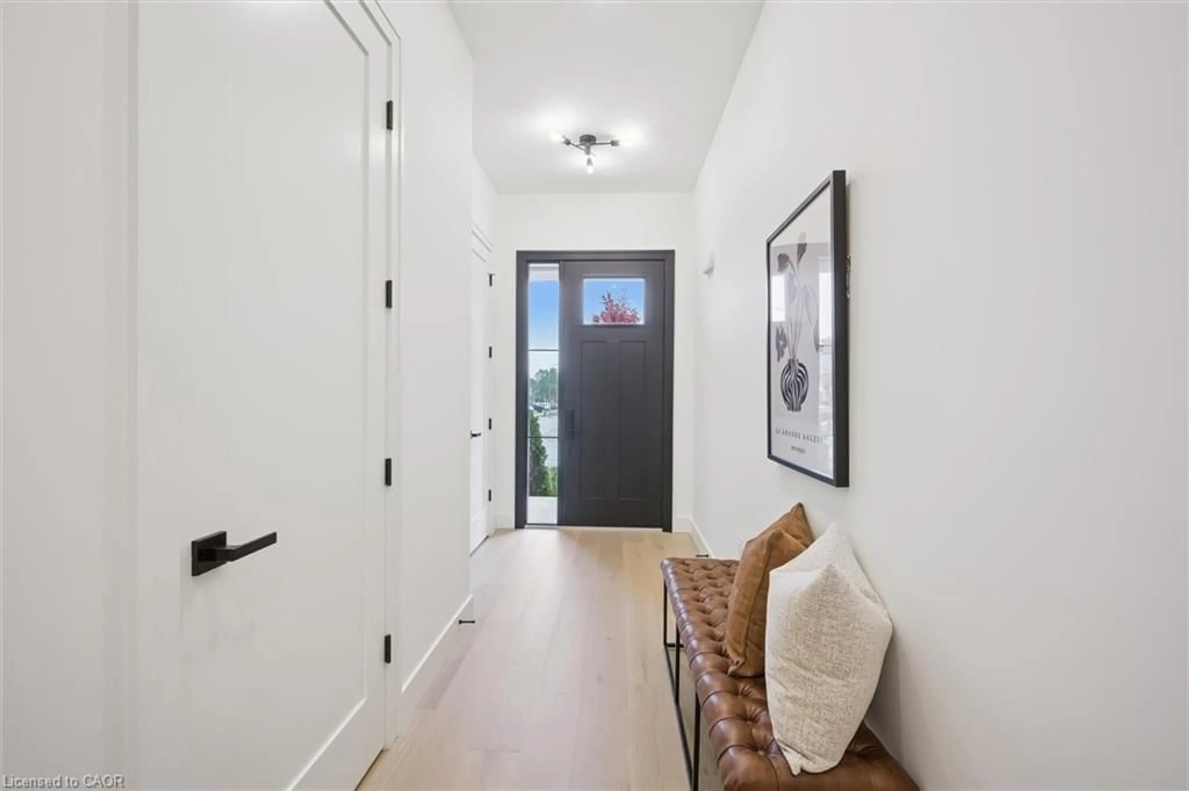 Indoor entryway for 548 Peach Blossom Crt, Kitchener Ontario N2E 3Z9