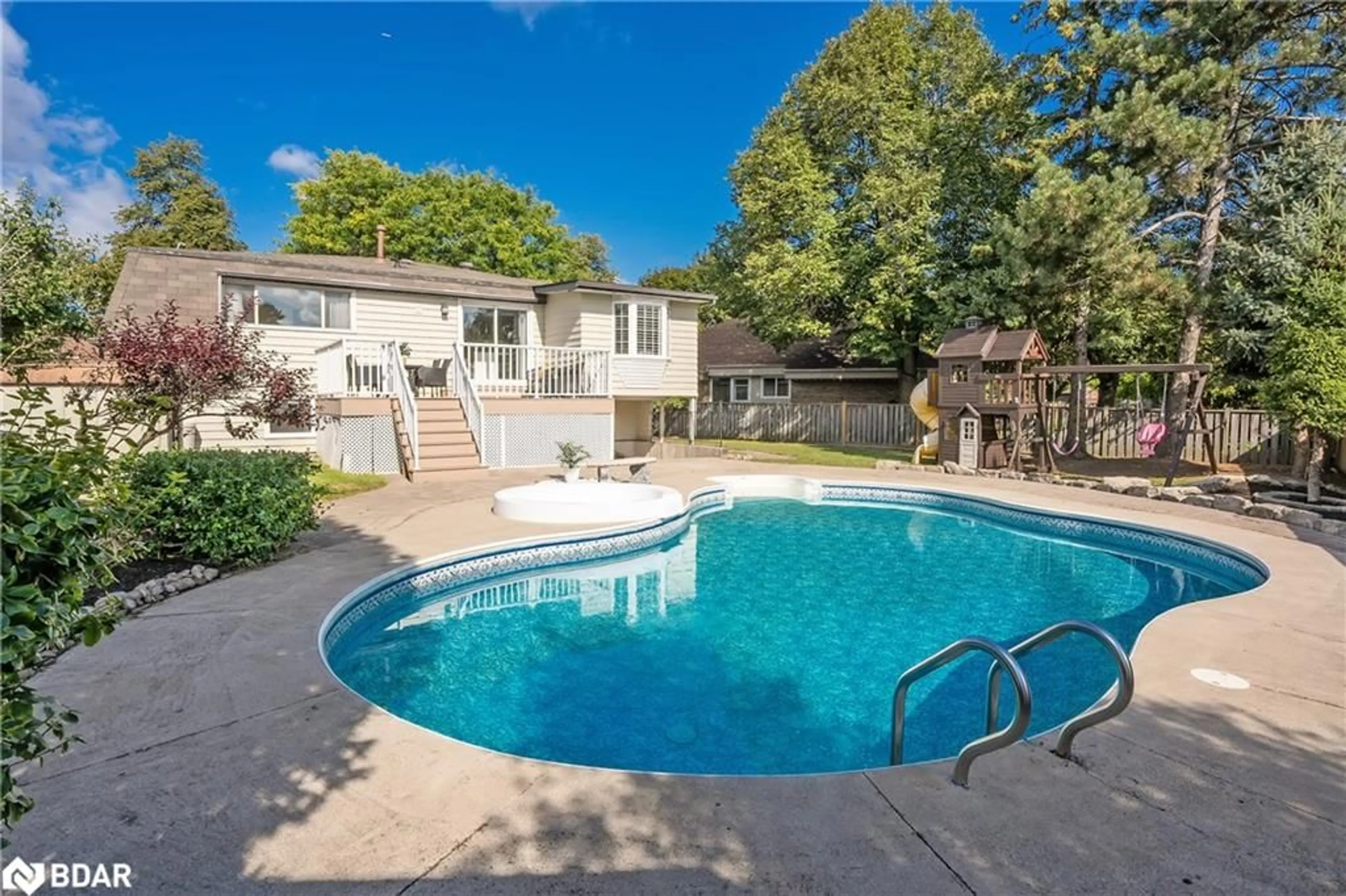 Pool for 6951 Estoril Rd, Mississauga Ontario L5N 1N3