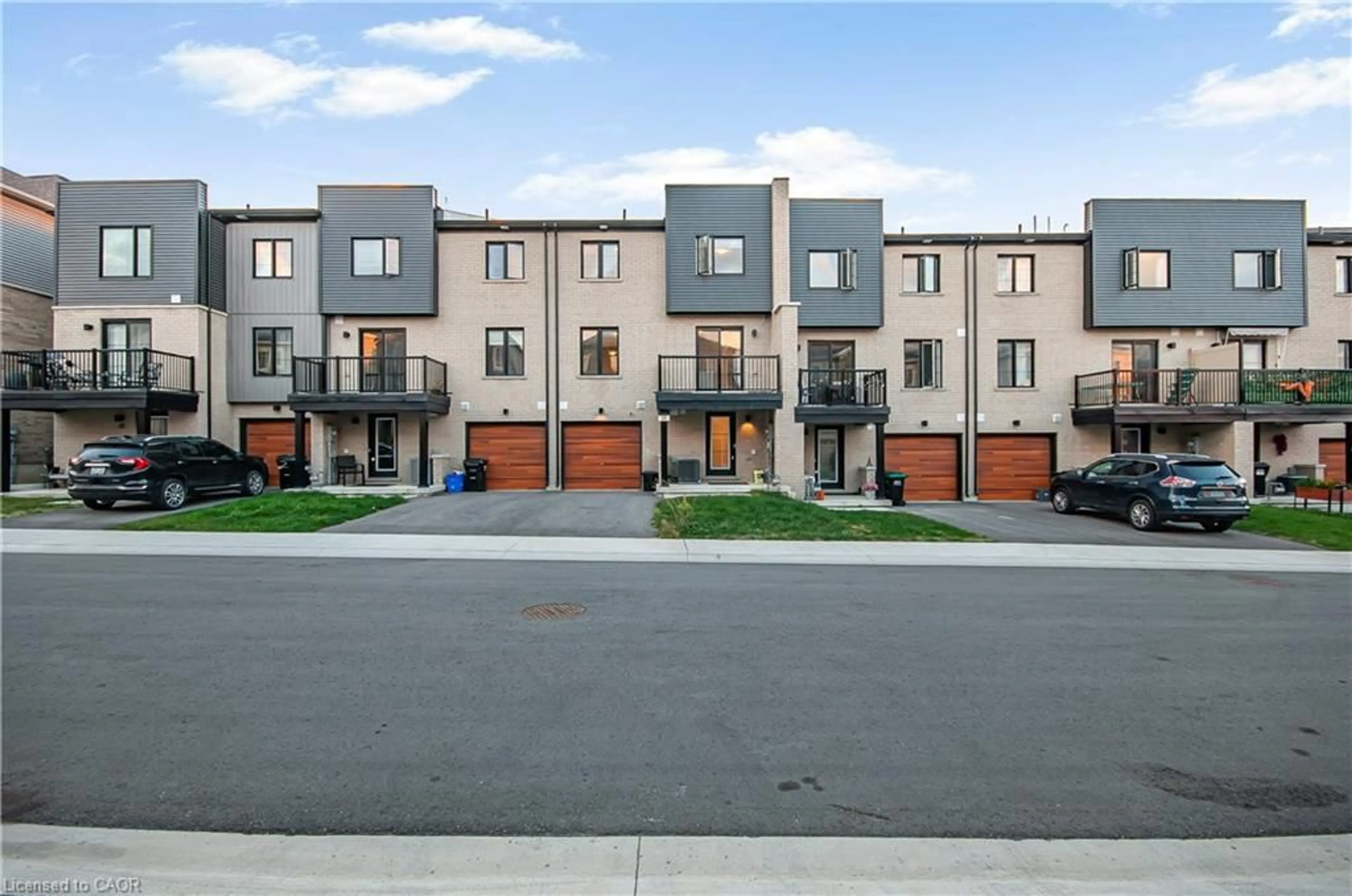 Unknown for 29 Wagon Lane, Barrie Ontario L9J 0V4