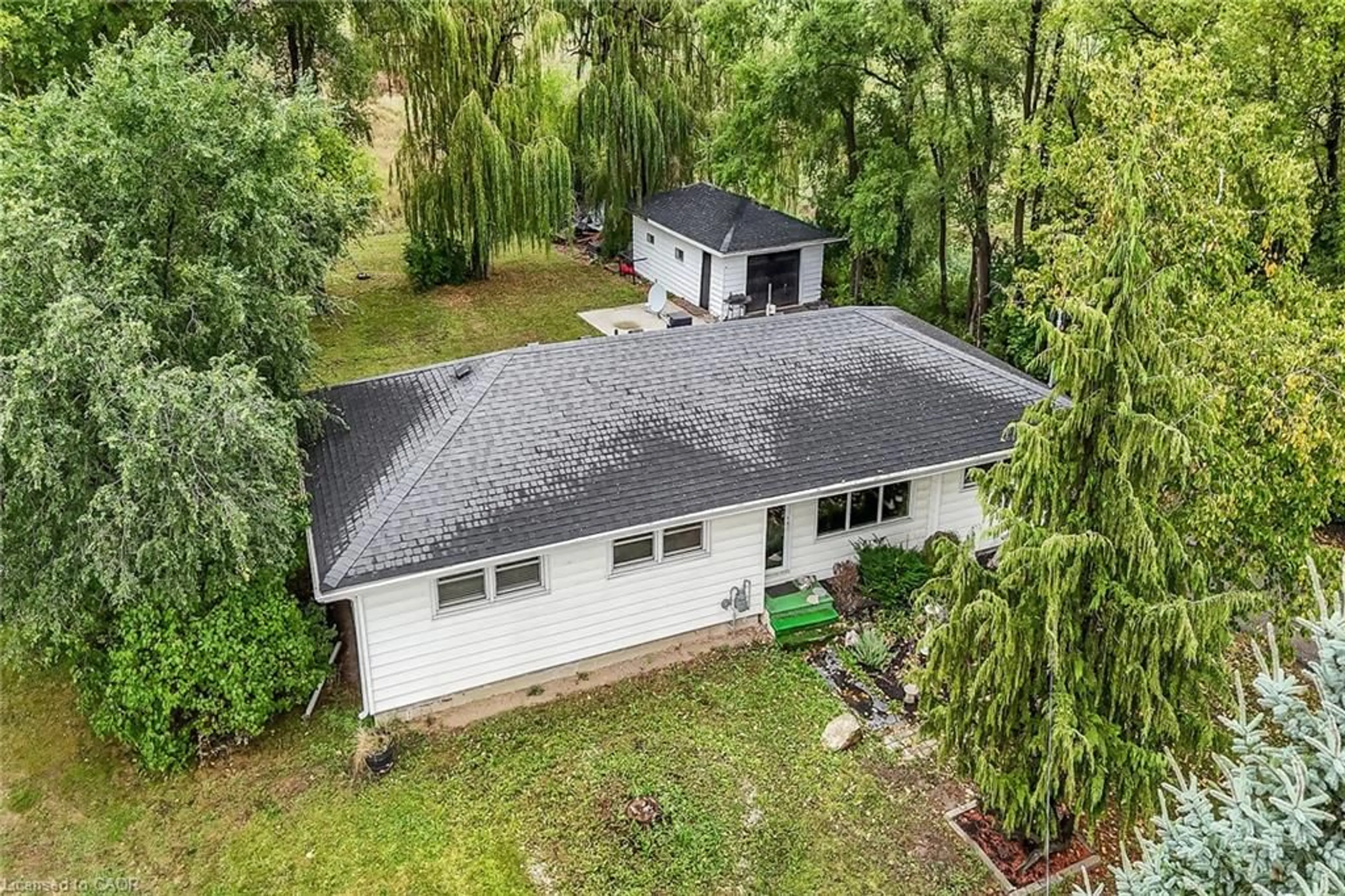 A pic from outside/outdoor area/front of a property/back of a property/a pic from drone, unknown for 4539 Highway 6, Hagersville Ontario N0A 1H0