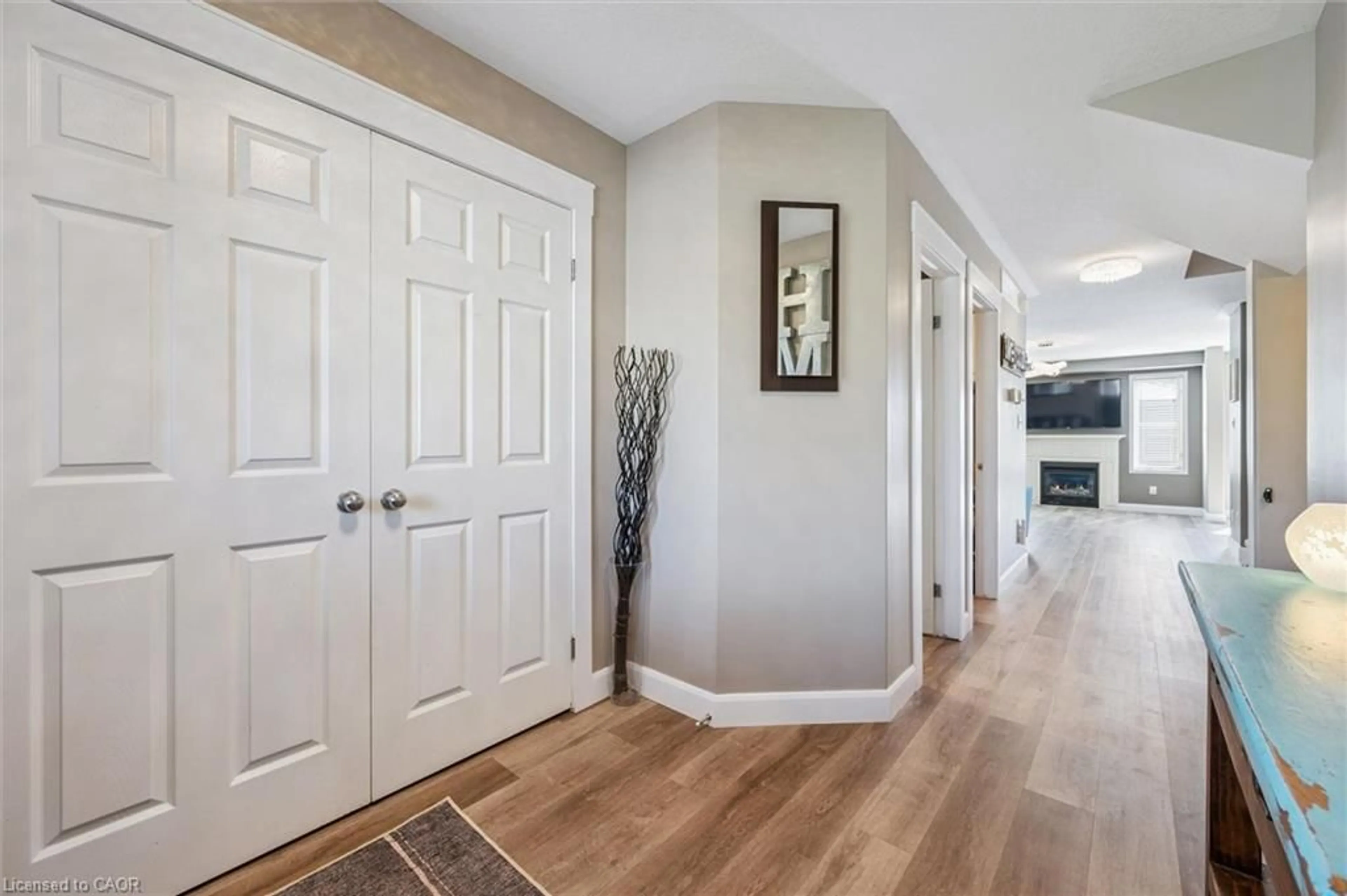 Indoor entryway for 9 Joseph Lichti Lane, Baden Ontario N3A 4S4