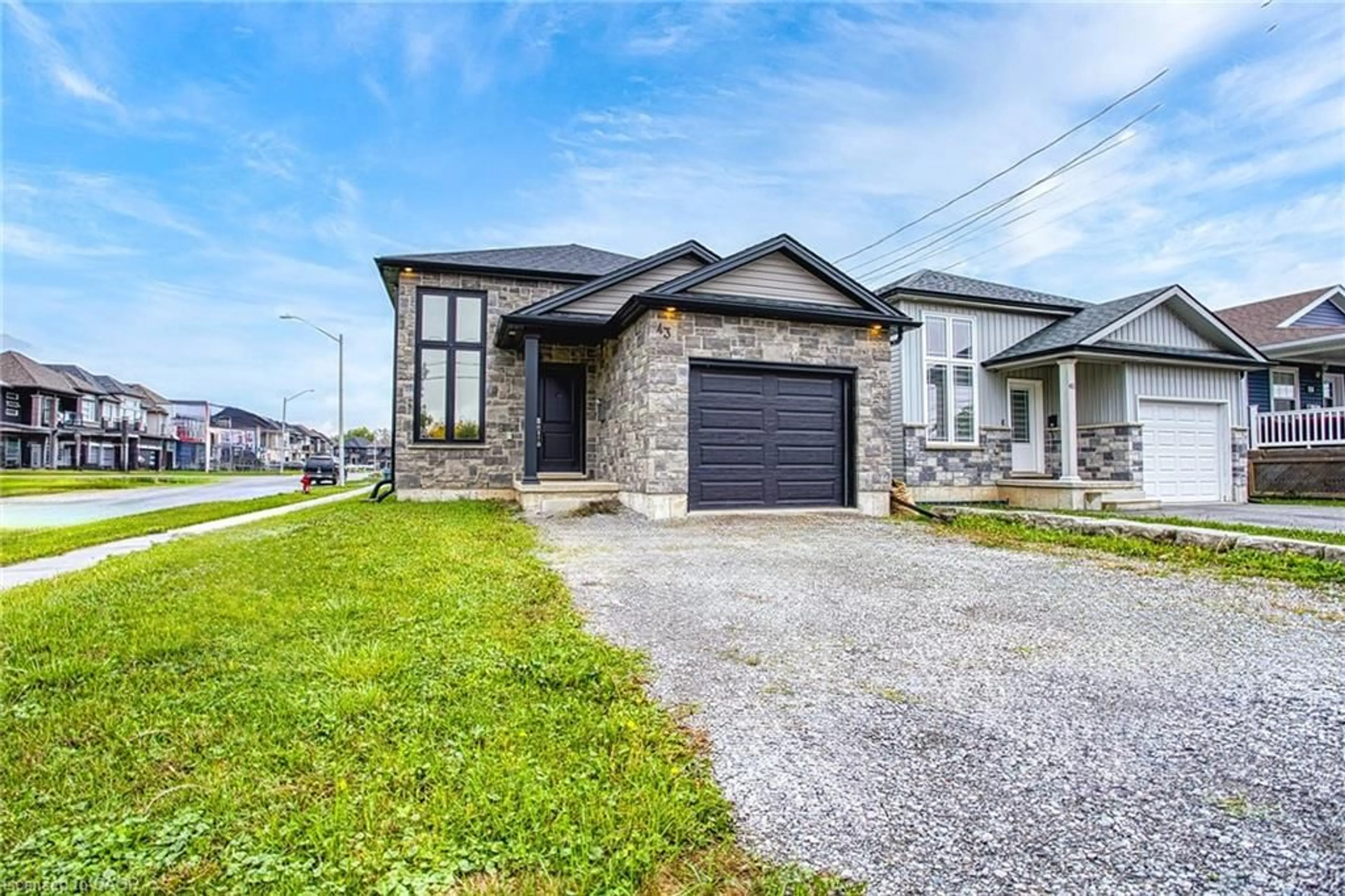 Home with brick exterior material, street for 43 Sauer Ave, Welland Ontario L3B 0C7