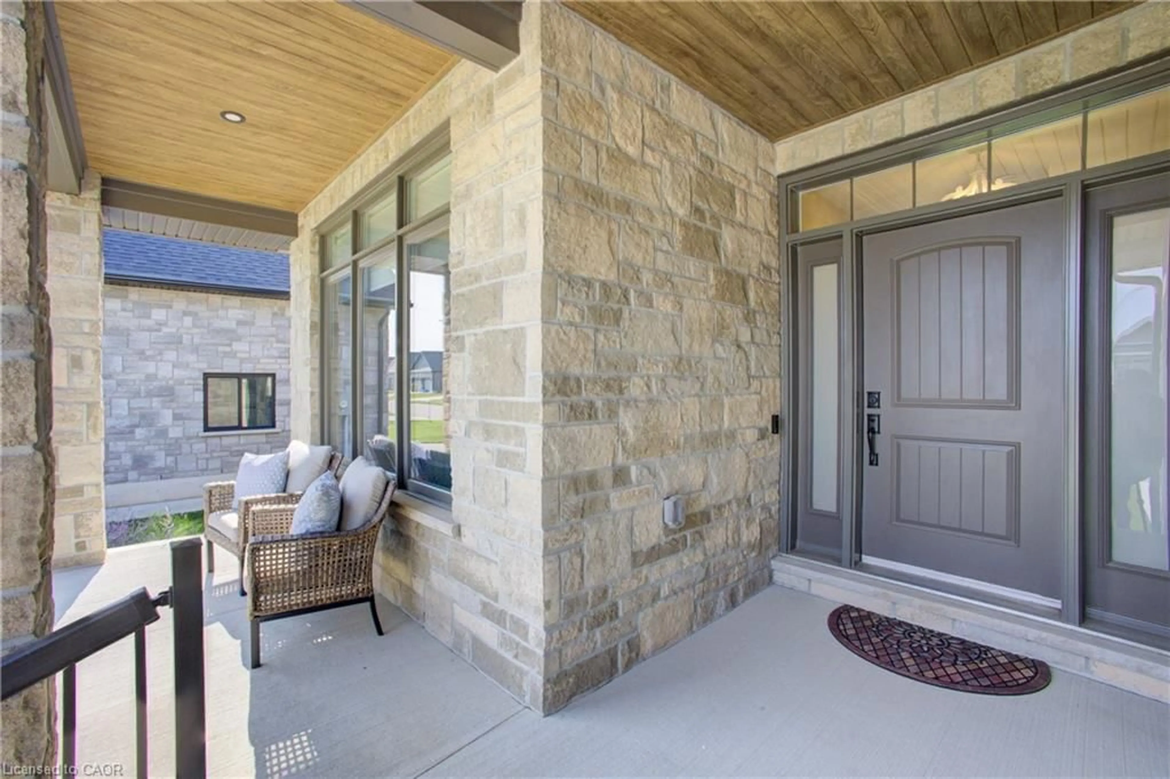 Indoor entryway for 434 Normanton St, Port Elgin Ontario N0H 2C3