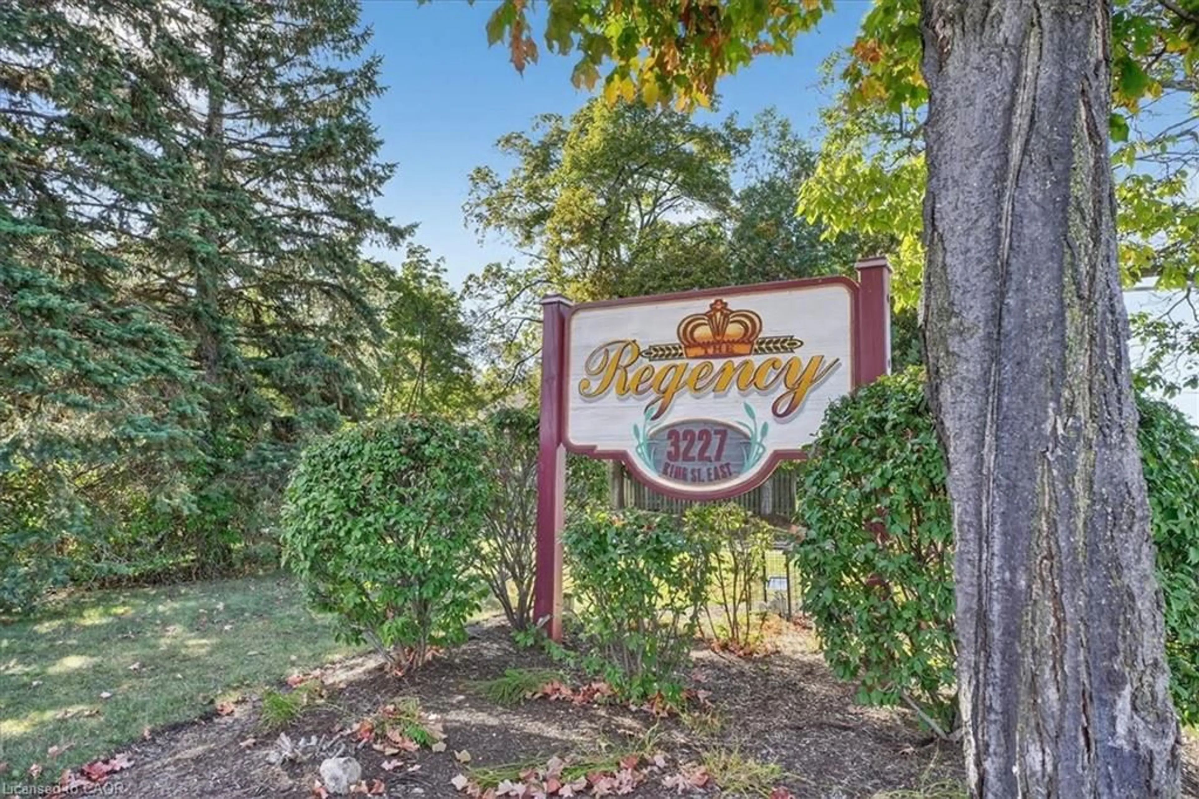Patio, mountain view for 3227 King St #506, Kitchener Ontario N2A 3Z9