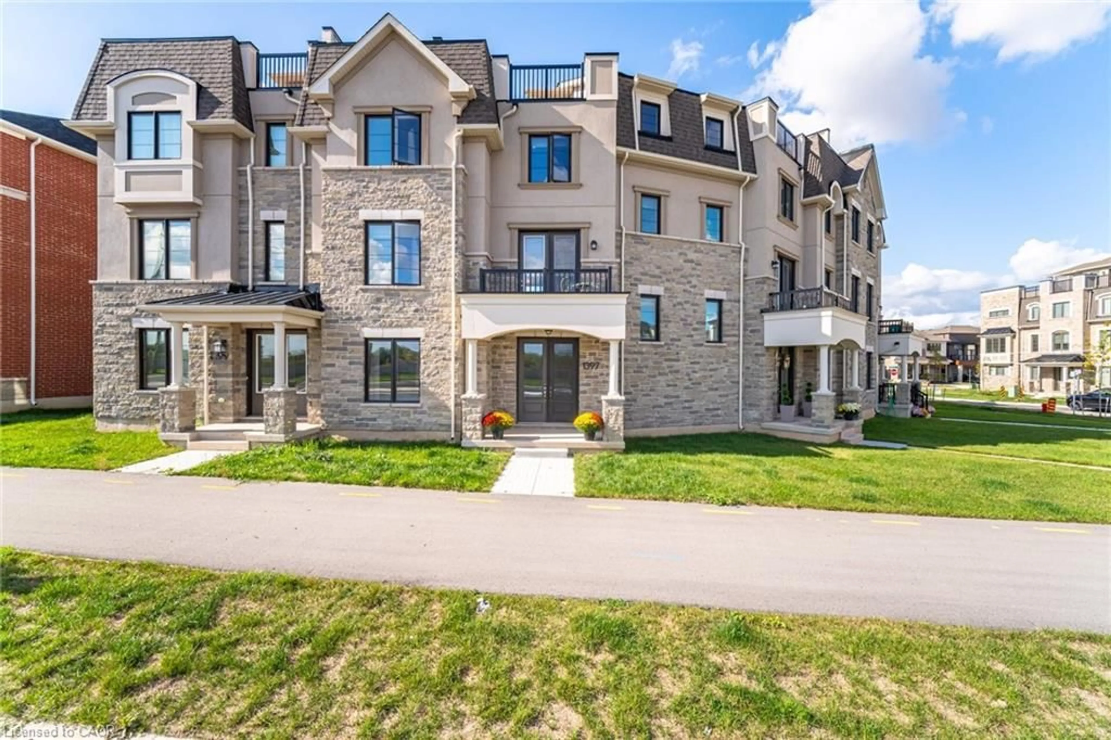 Home with brick exterior material, unknown for 1397 William Halton Pky, Oakville Ontario L6M 5N8