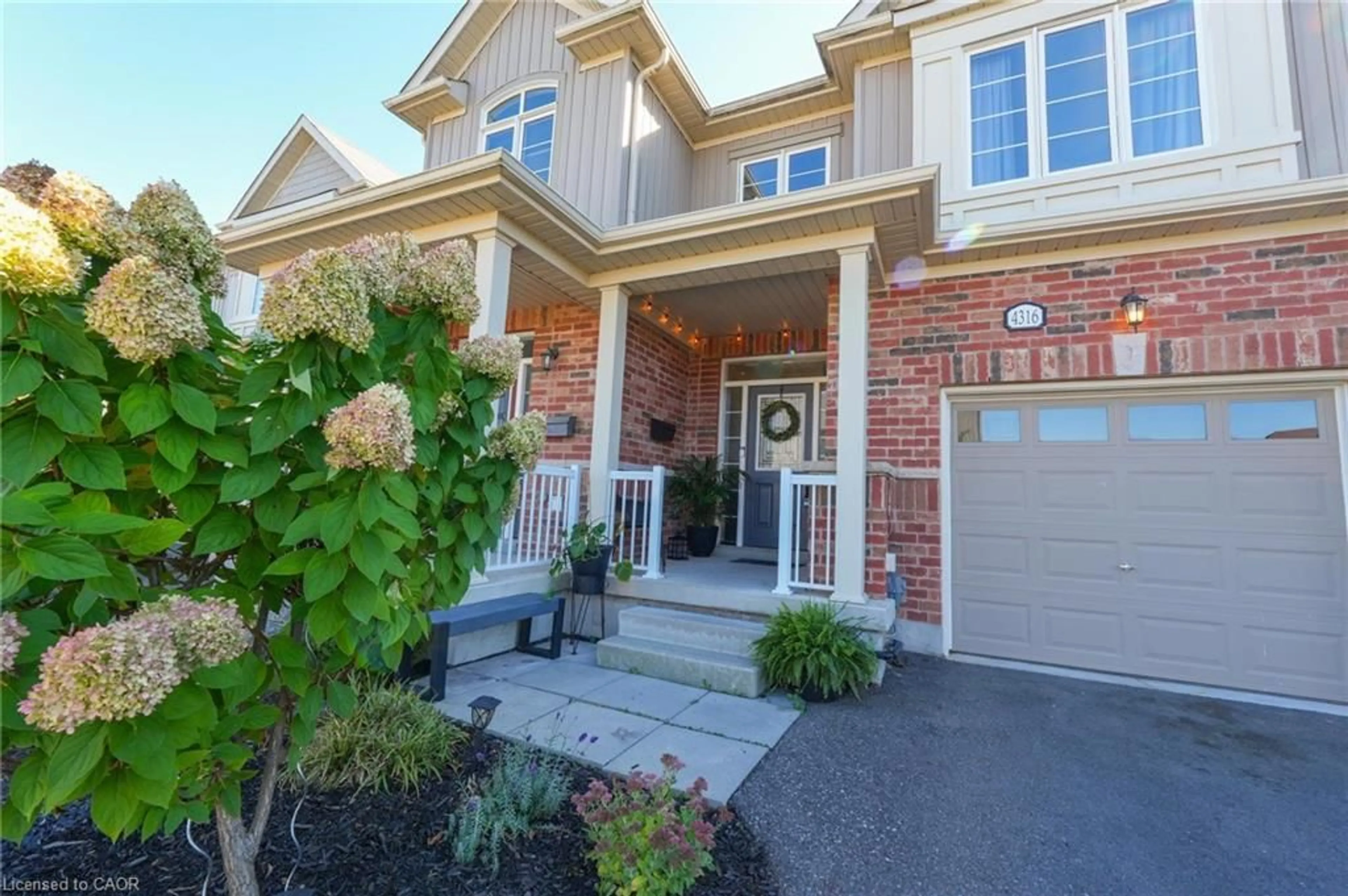 Home with brick exterior material, street for 4316 Shuttleworth Dr, Niagara Falls Ontario L2G 0X5