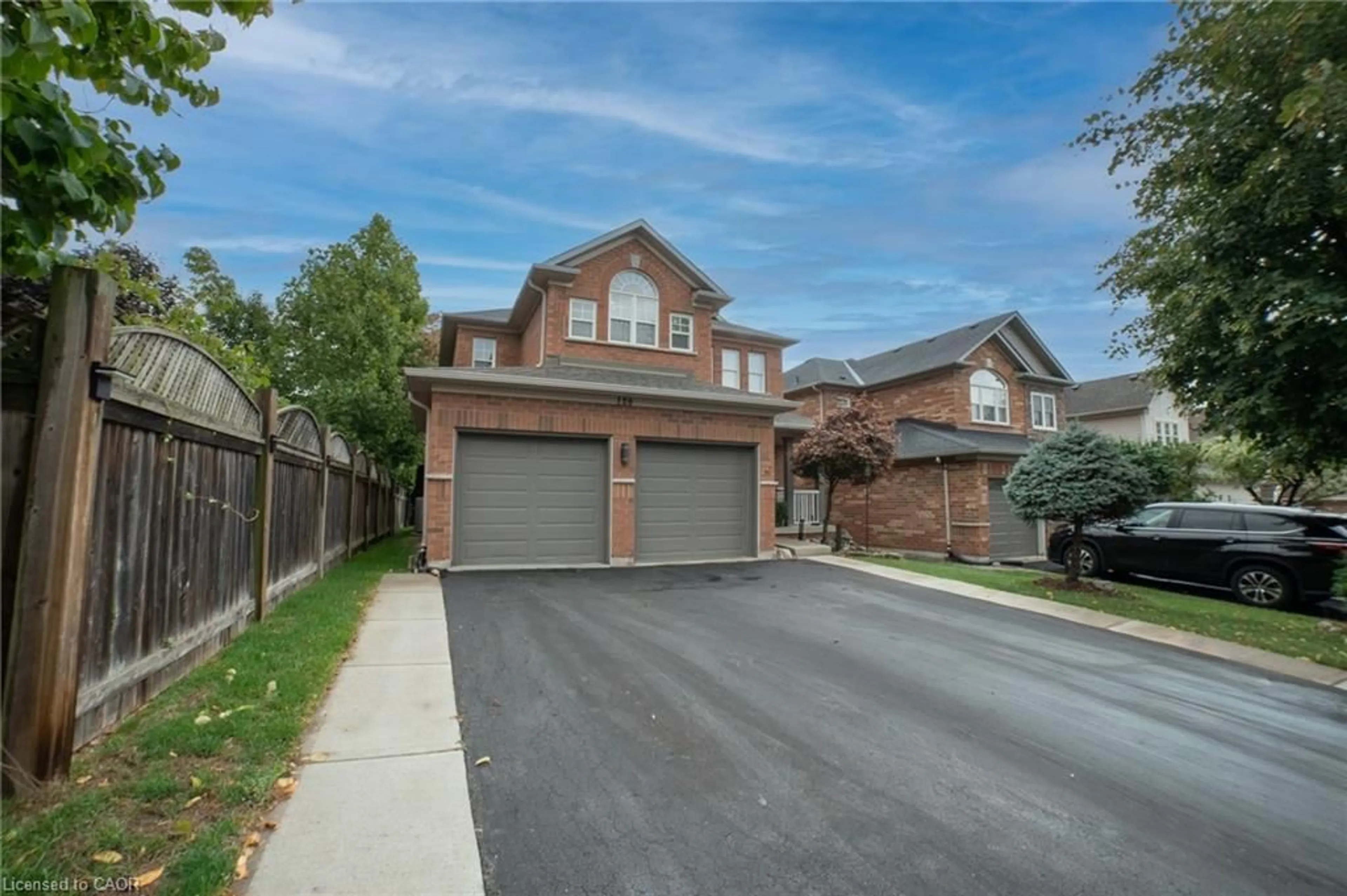 Home with brick exterior material, street for 120 Sundial Cres, Dundas Ontario L9H 7R8