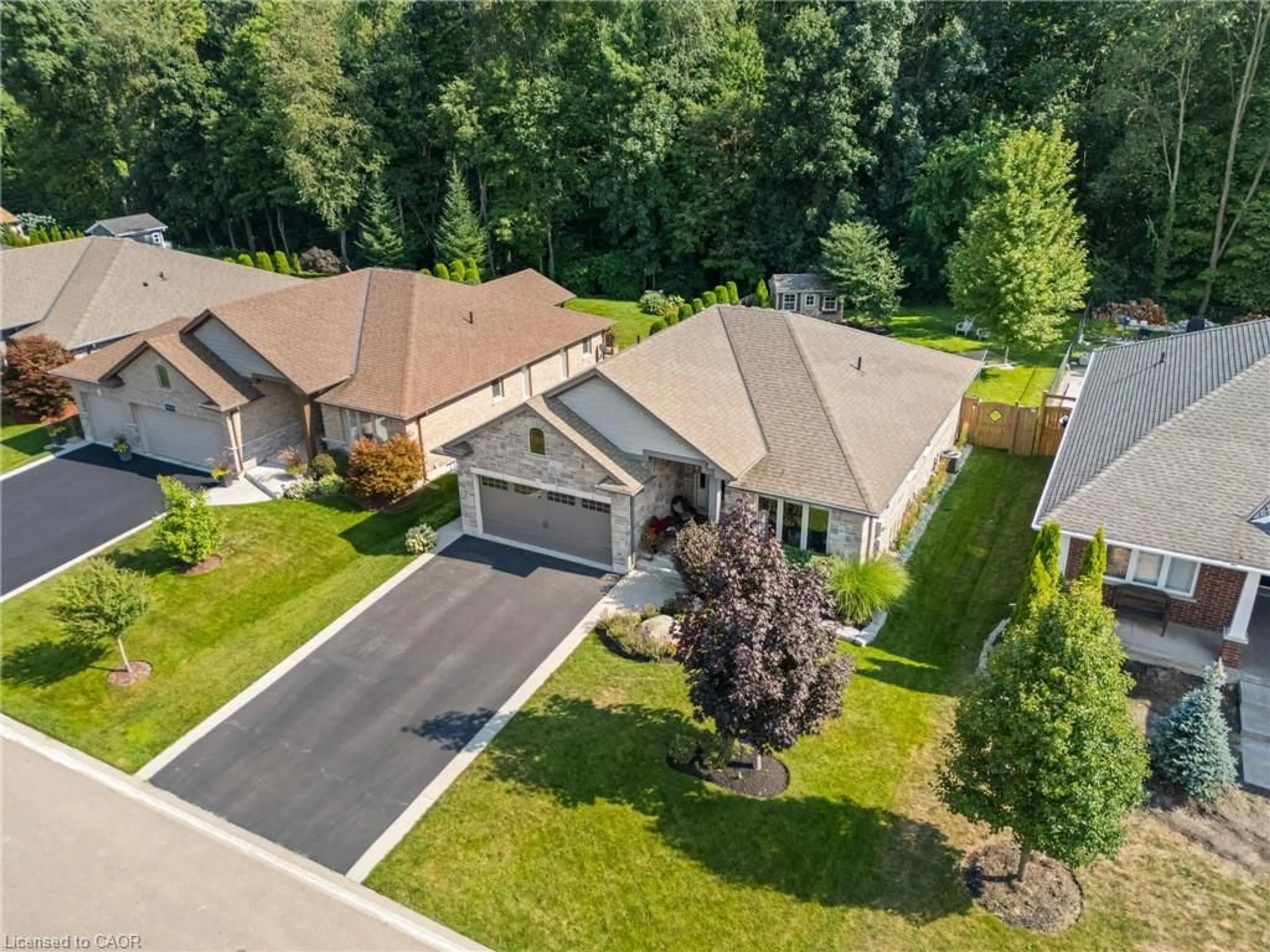 A pic from outside/outdoor area/front of a property/back of a property/a pic from drone, street for 55 Allandale Cres, Simcoe Ontario N3Y 0B4