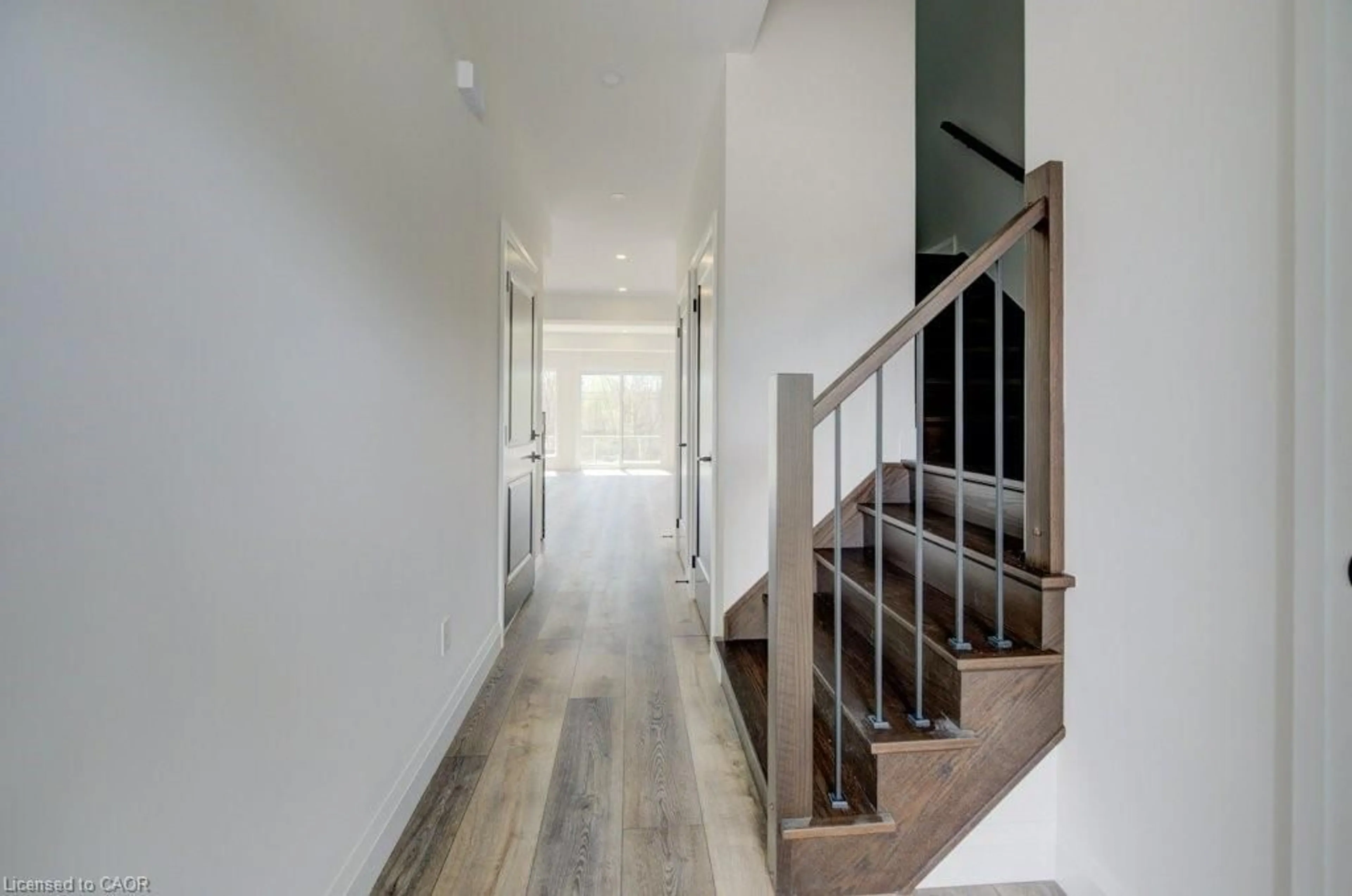 Unknown for 573 Guelph St, Kitchener Ontario N2H 5Y2