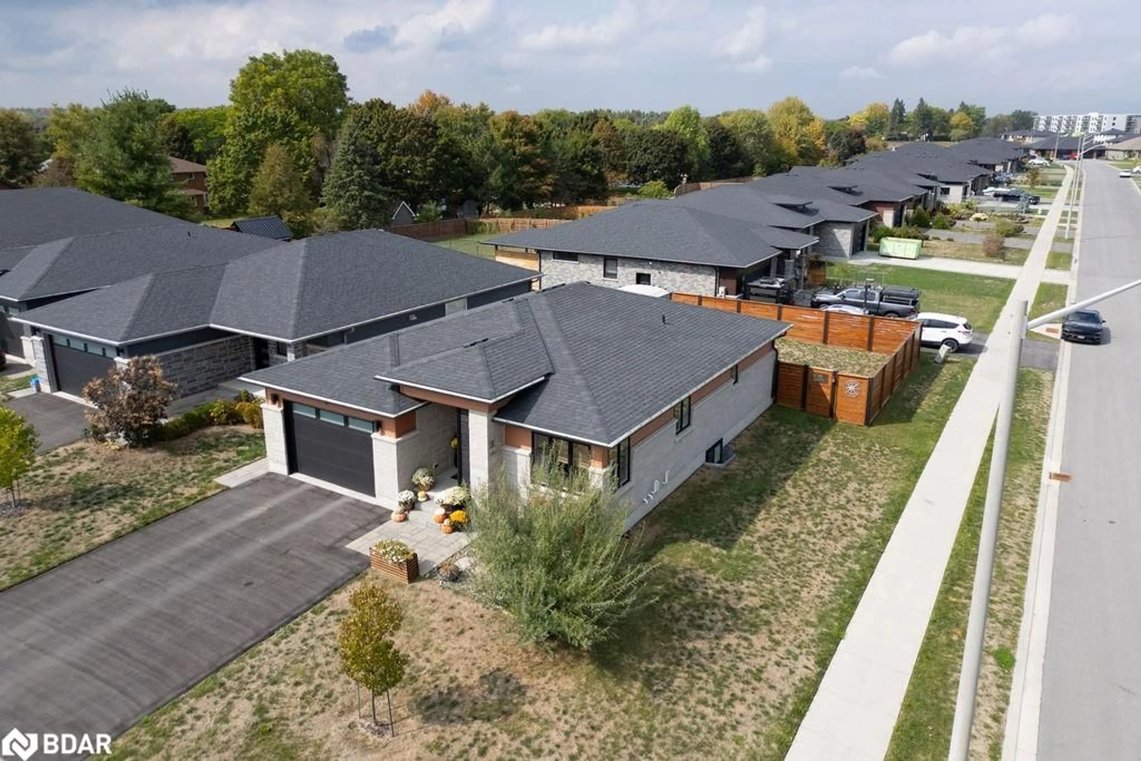 A pic from outside/outdoor area/front of a property/back of a property/a pic from drone, street for 42 Lehtinen Cres, Belleville Ontario K8P 0H4