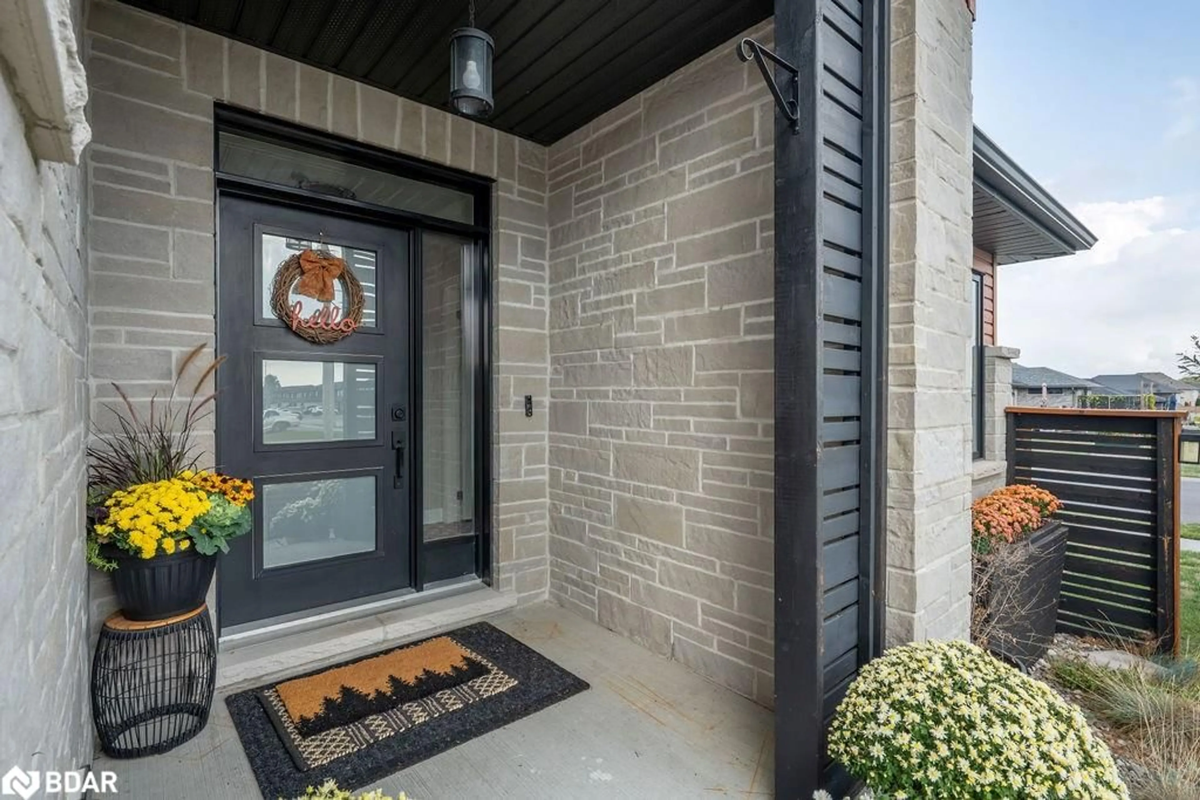 Indoor entryway for 42 Lehtinen Cres, Belleville Ontario K8P 0H4