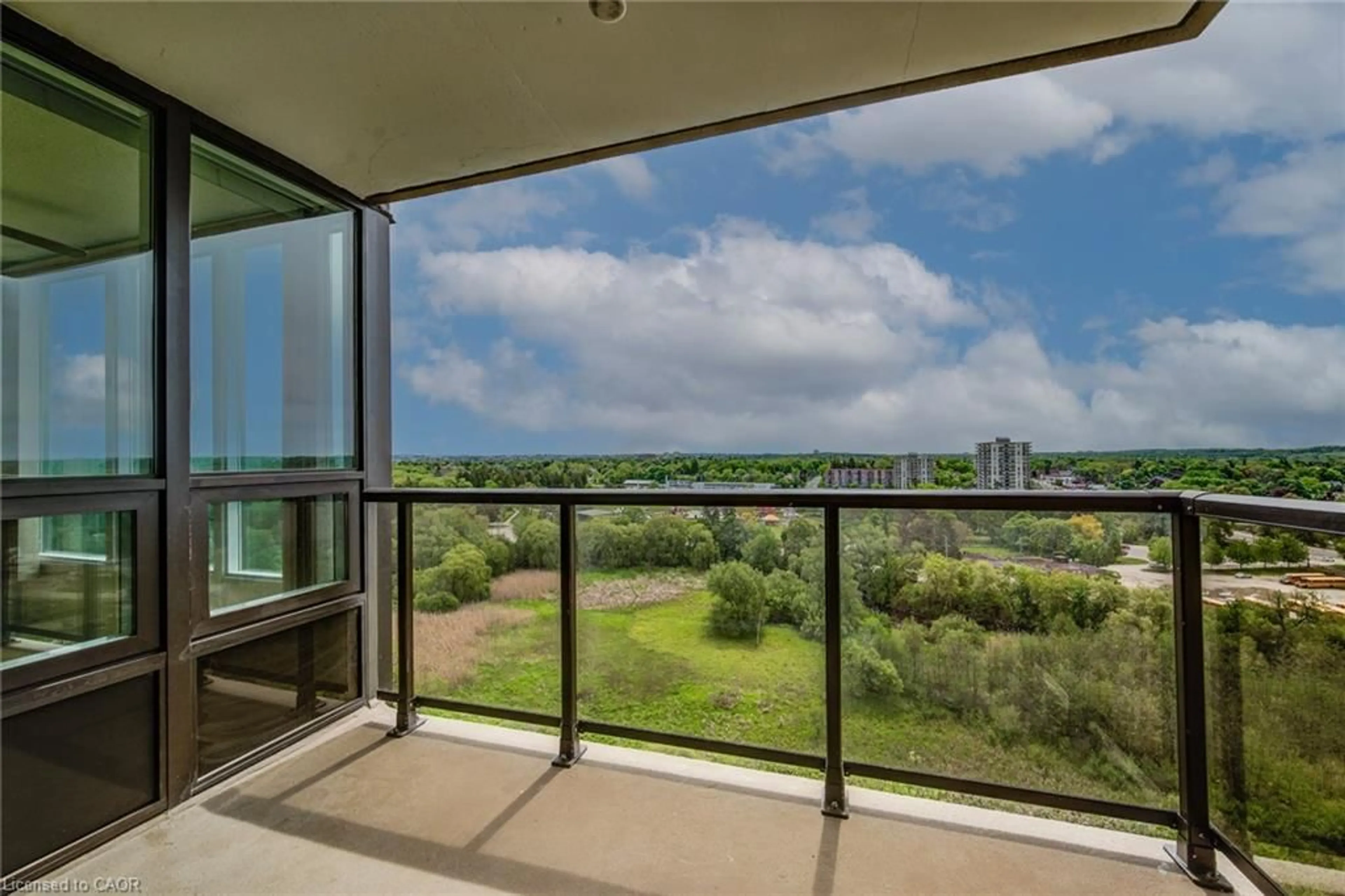 Balcony in the apartment, water/lake/river/ocean view for 237 King St #901, Cambridge Ontario N3H 5L2