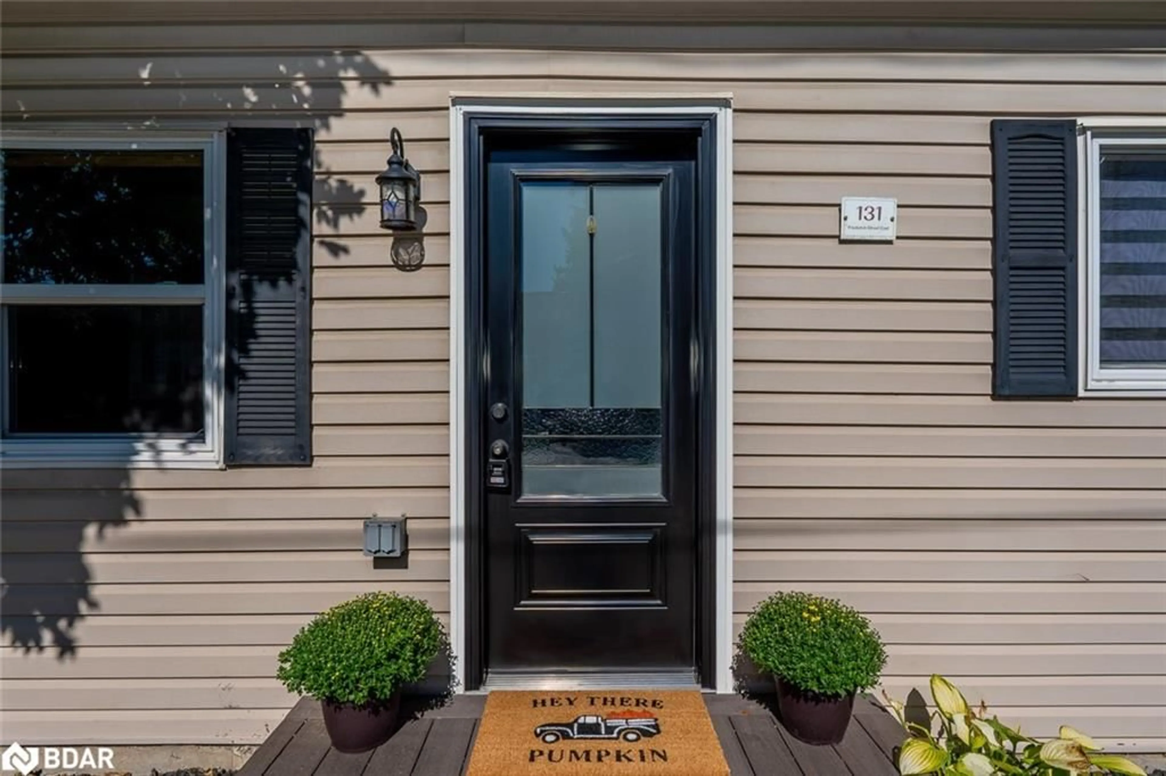 Indoor entryway for 131 Frederick Street East St, Arthur Ontario N0G 1A0