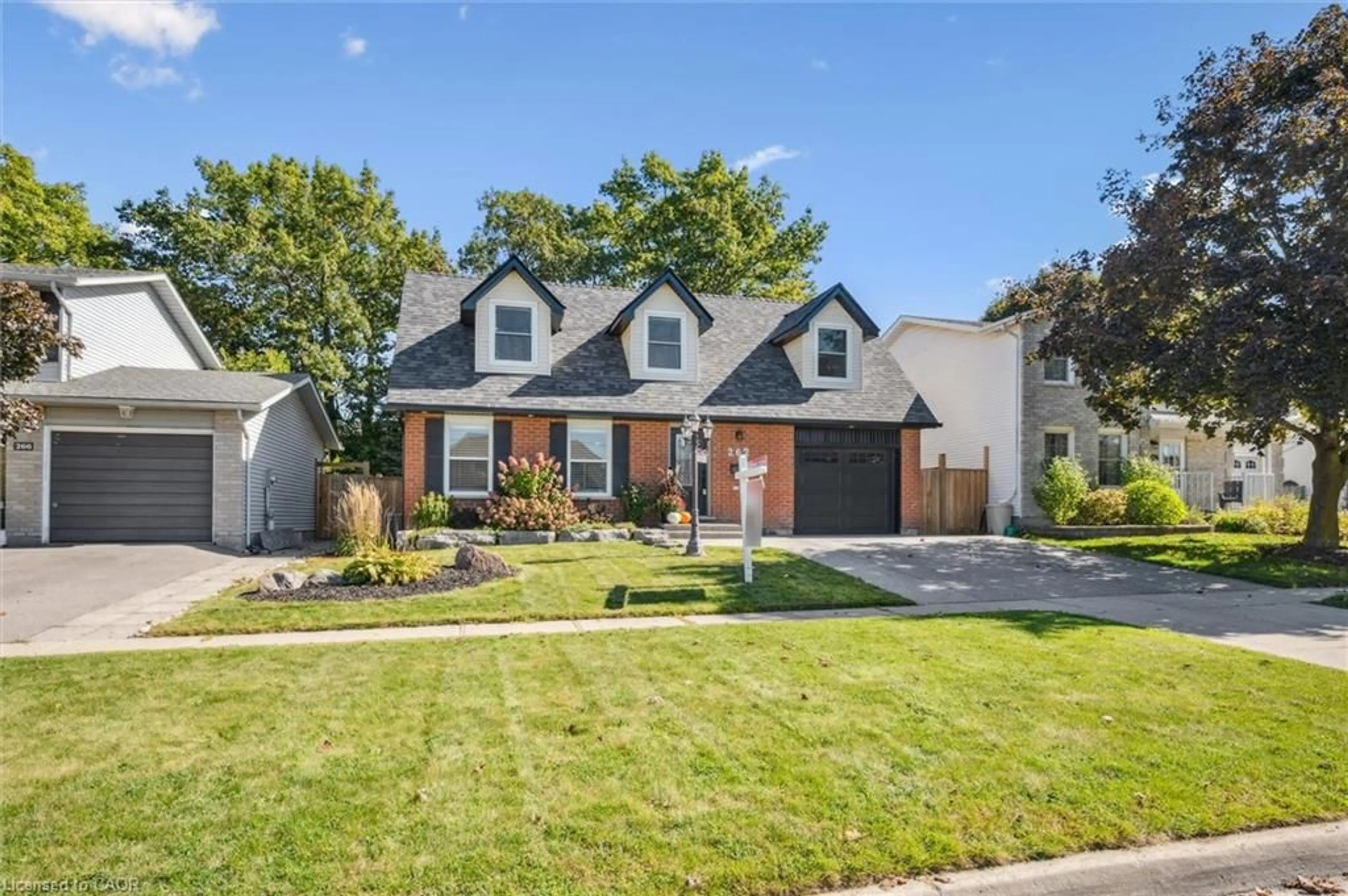 Home with brick exterior material, street for 262 Grand Ridge Dr, Cambridge Ontario N1S 4W8