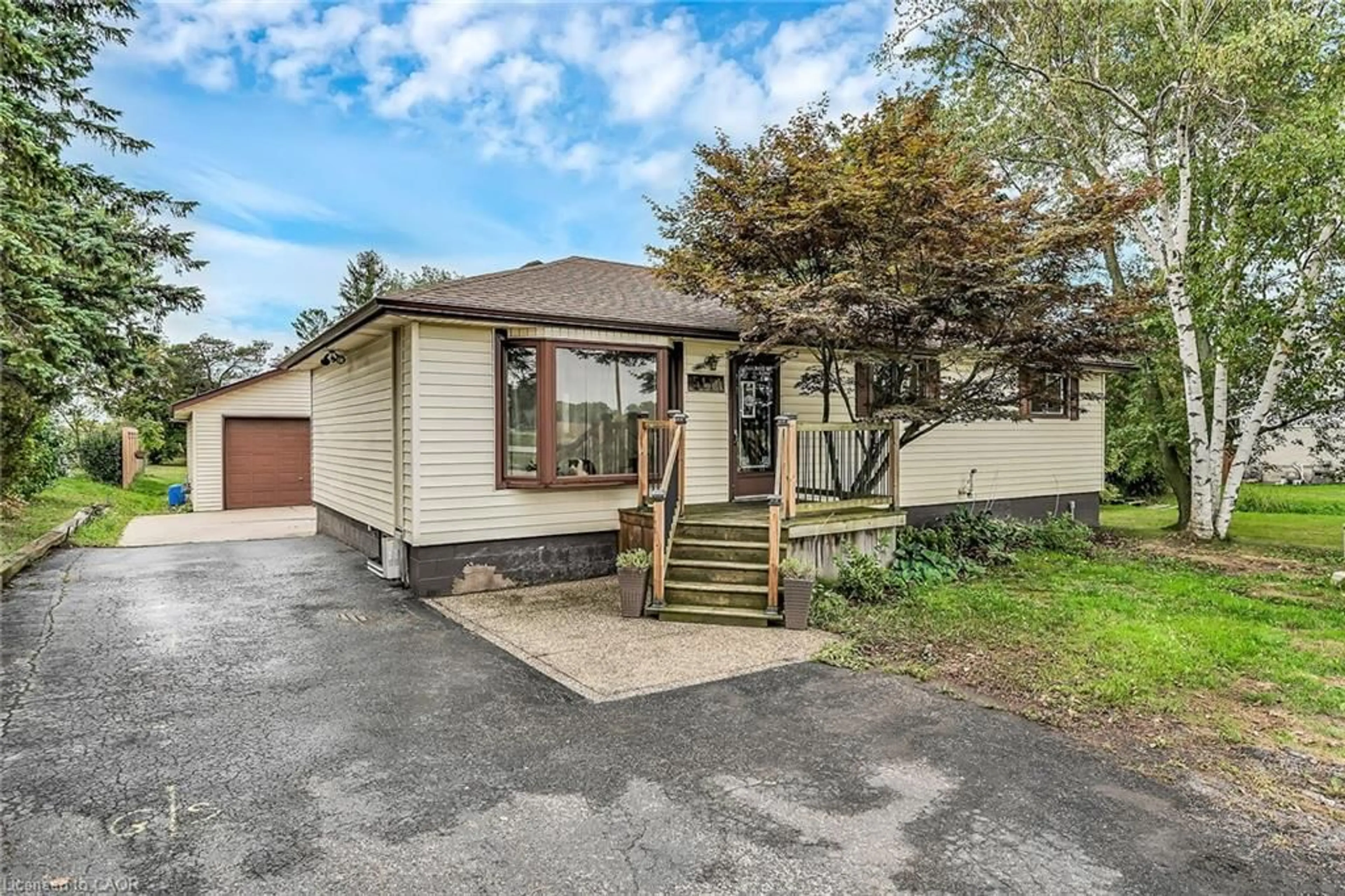 Home with vinyl exterior material, street for 5111 White Church Rd, Mount Hope Ontario L0R 1W0