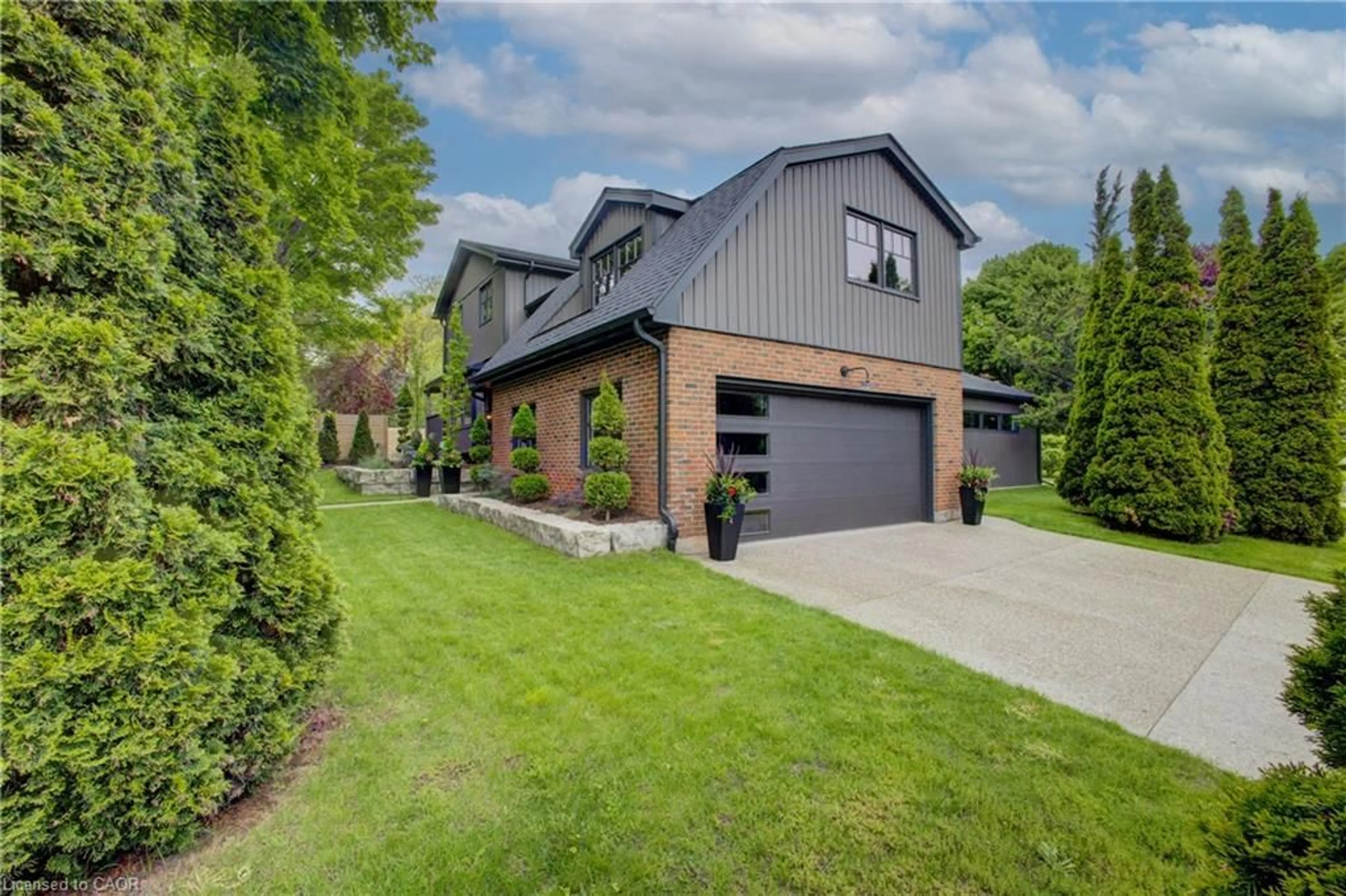 Home with brick exterior material, street for 284 Old Post Rd, Waterloo Ontario N2L 5C1