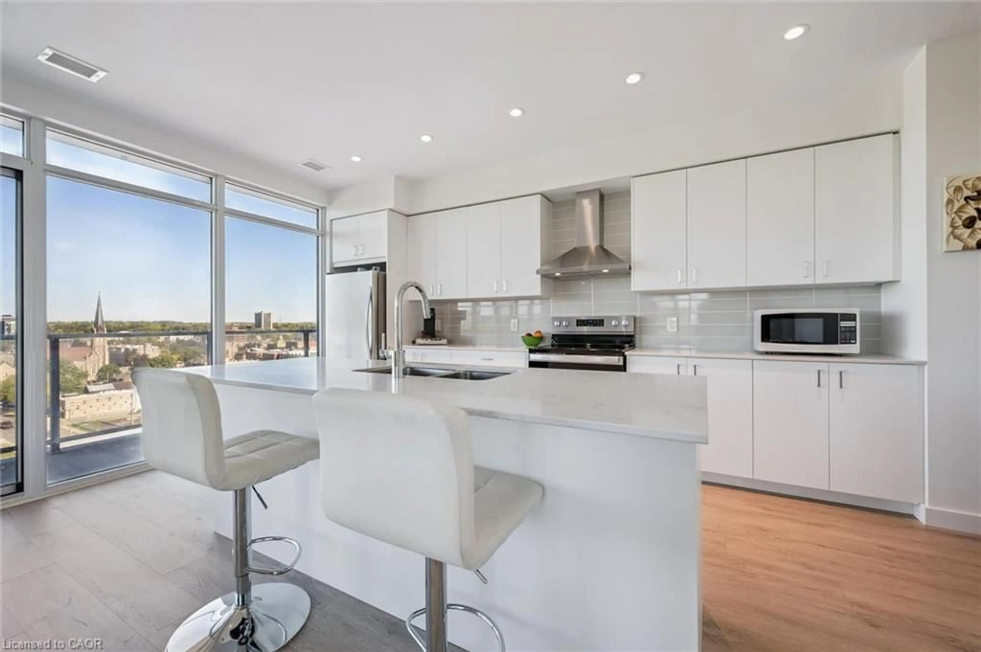 Contemporary kitchen, unknown for 15 Glebe St #902, Cambridge Ontario N1S 2L8