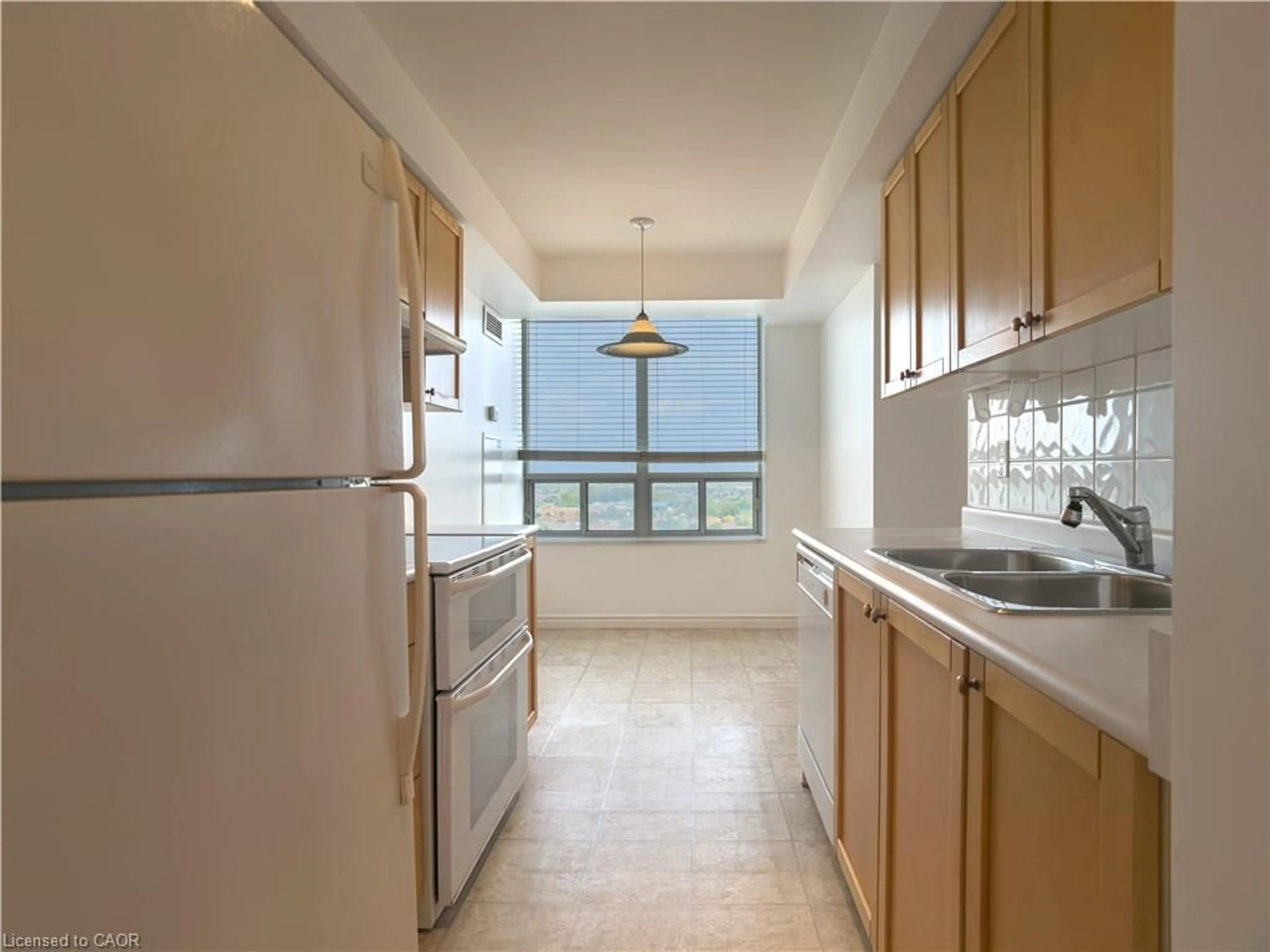 Standard kitchen, unknown for 55 Strathaven Rd #1413, Mississauga Ontario L5R 4G9