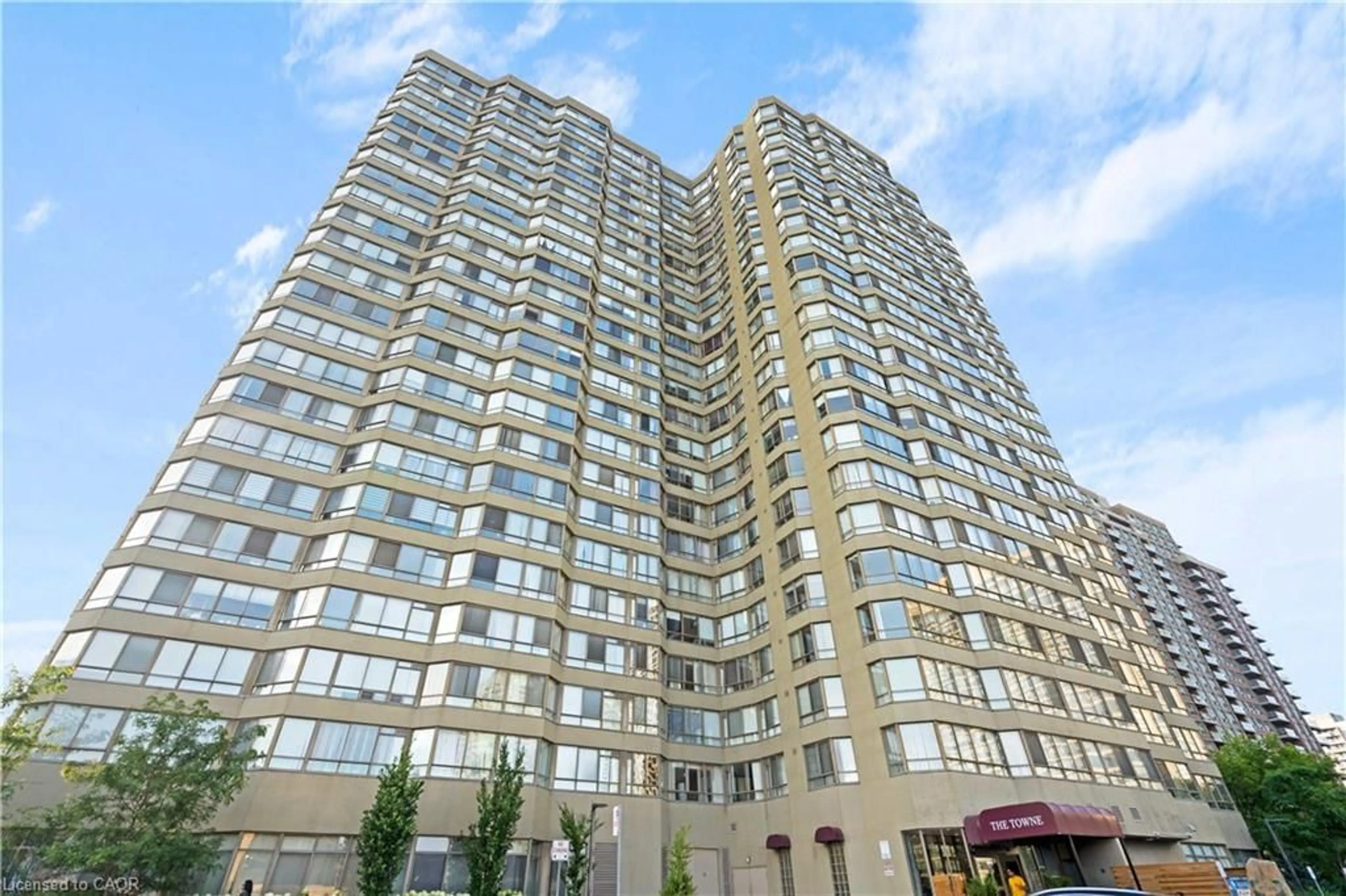 Patio, building for 3605 Kariya Dr #203, Mississauga Ontario L5B 3J4
