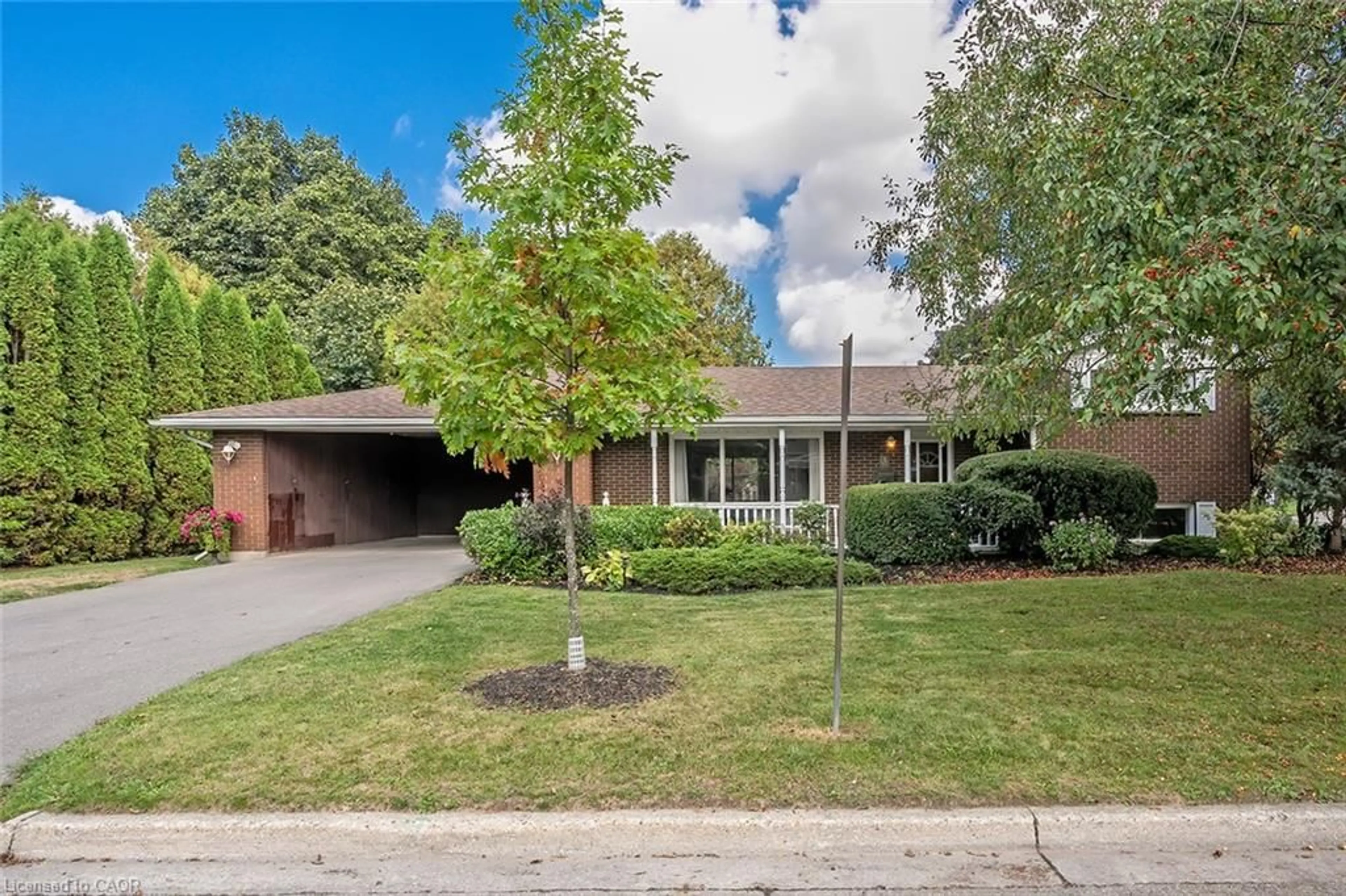 Home with brick exterior material, street for 3 White Oaks Ave, Brantford Ontario N3R 5N7