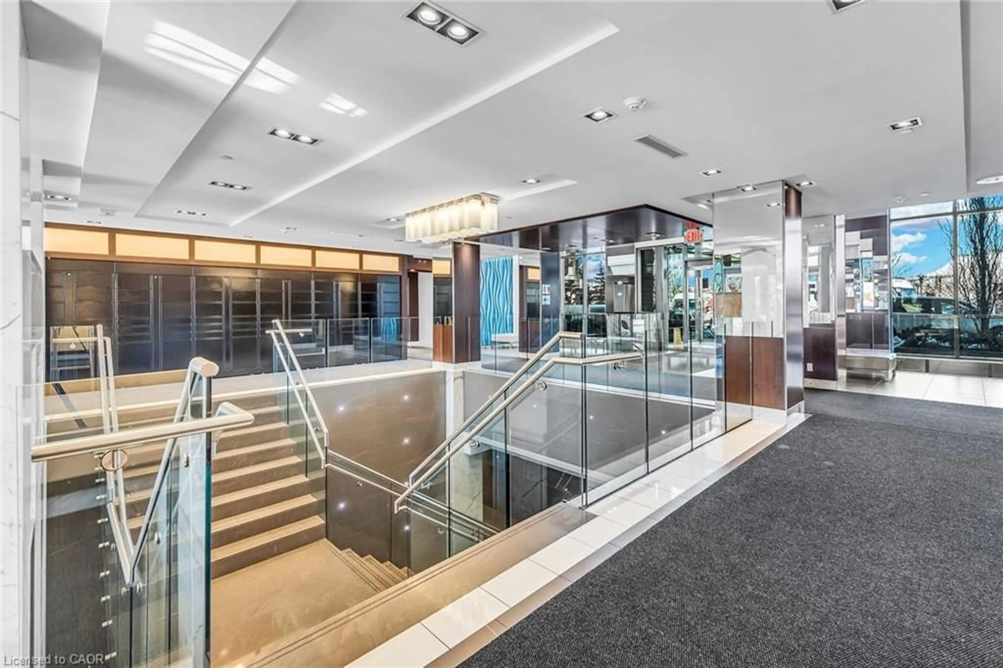 Indoor foyer for 225 Sherway Gardens Rd #2905, Etobicoke Ontario M9C 0A3