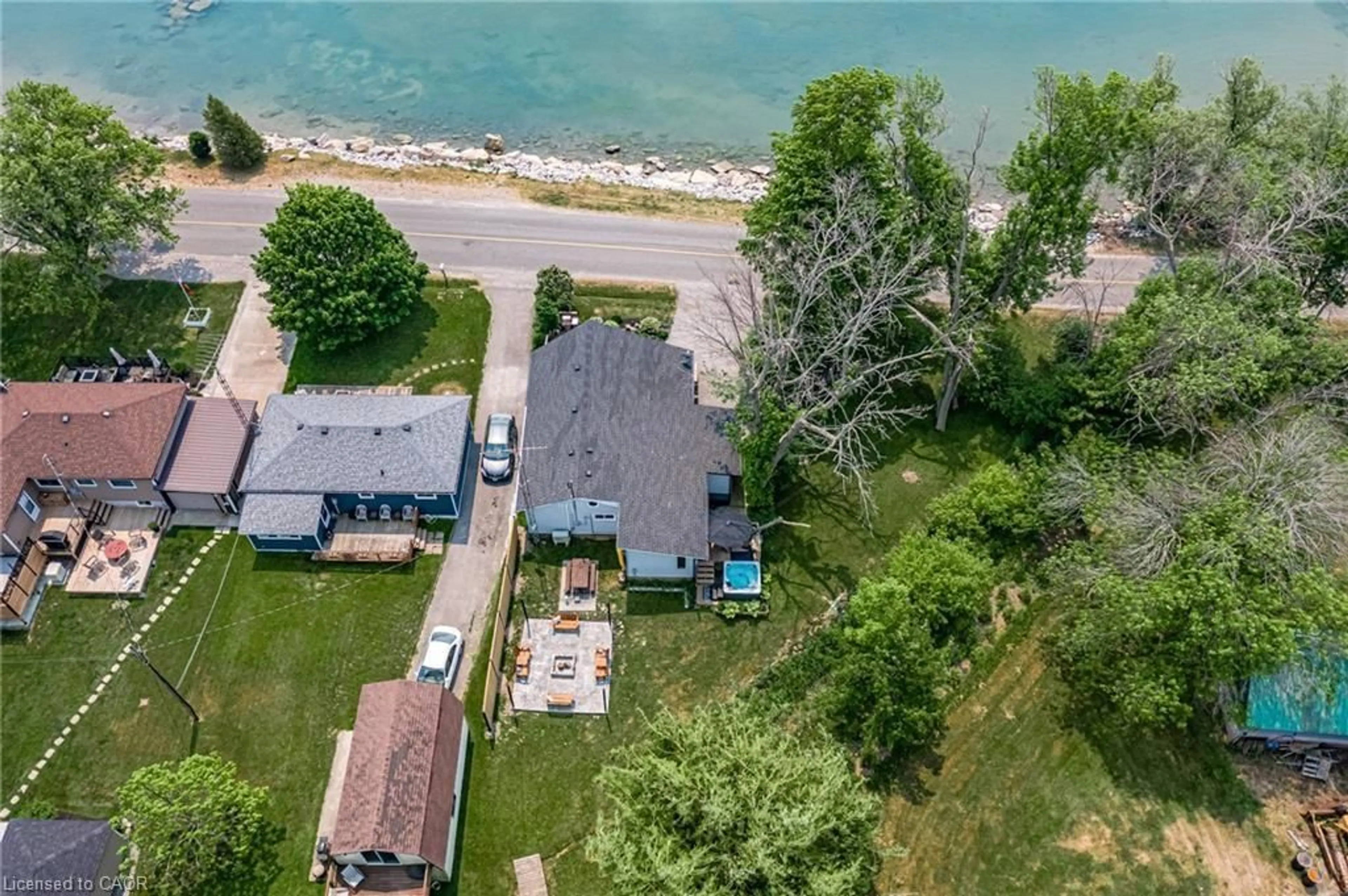 A pic from outside/outdoor area/front of a property/back of a property/a pic from drone, water/lake/river/ocean view for 71 Lakeshore Rd, Selkirk Ontario N0A 1P0