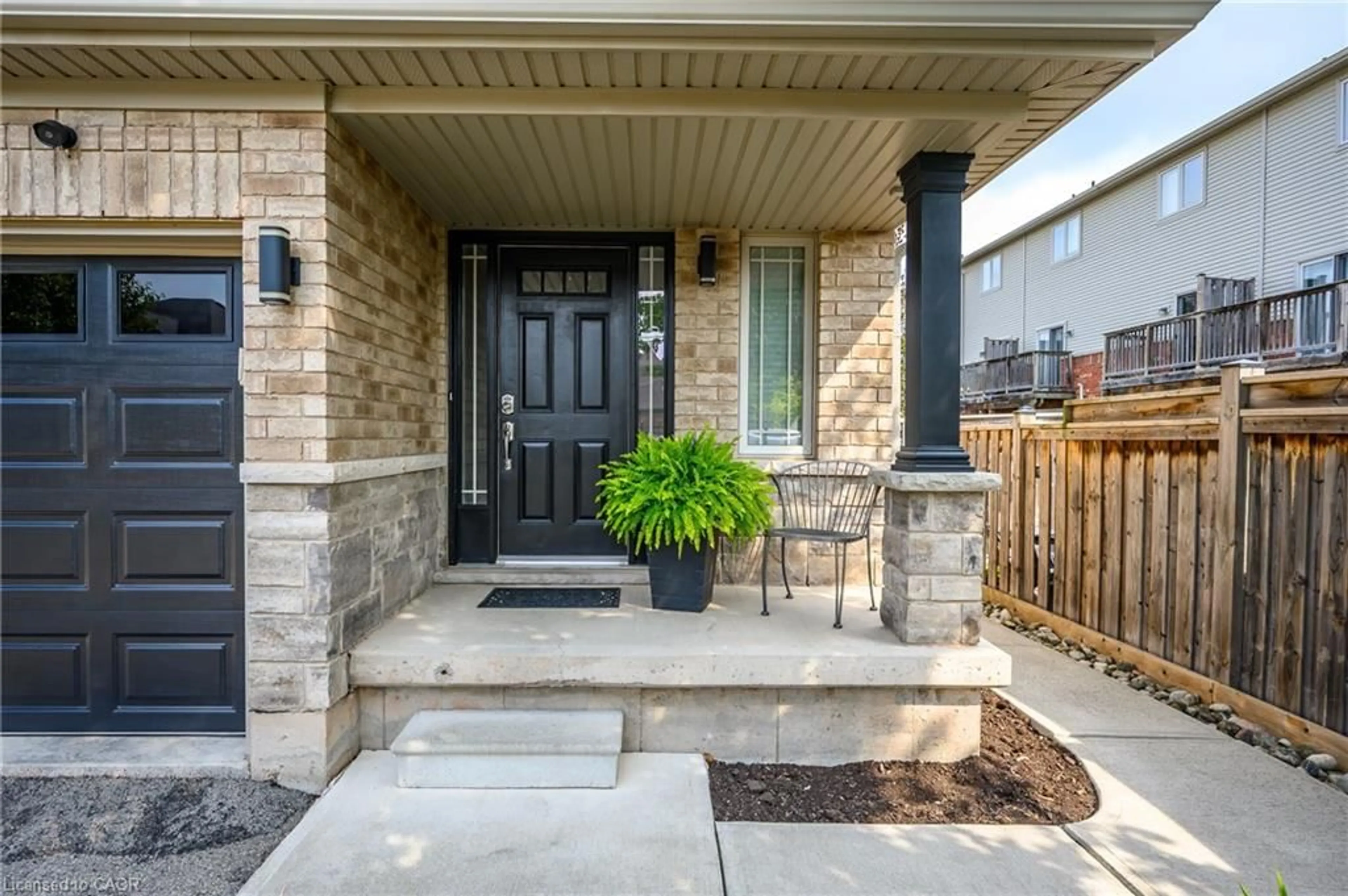 Indoor entryway for 69 Escarpment Dr, Stoney Creek Ontario L8E 5G9